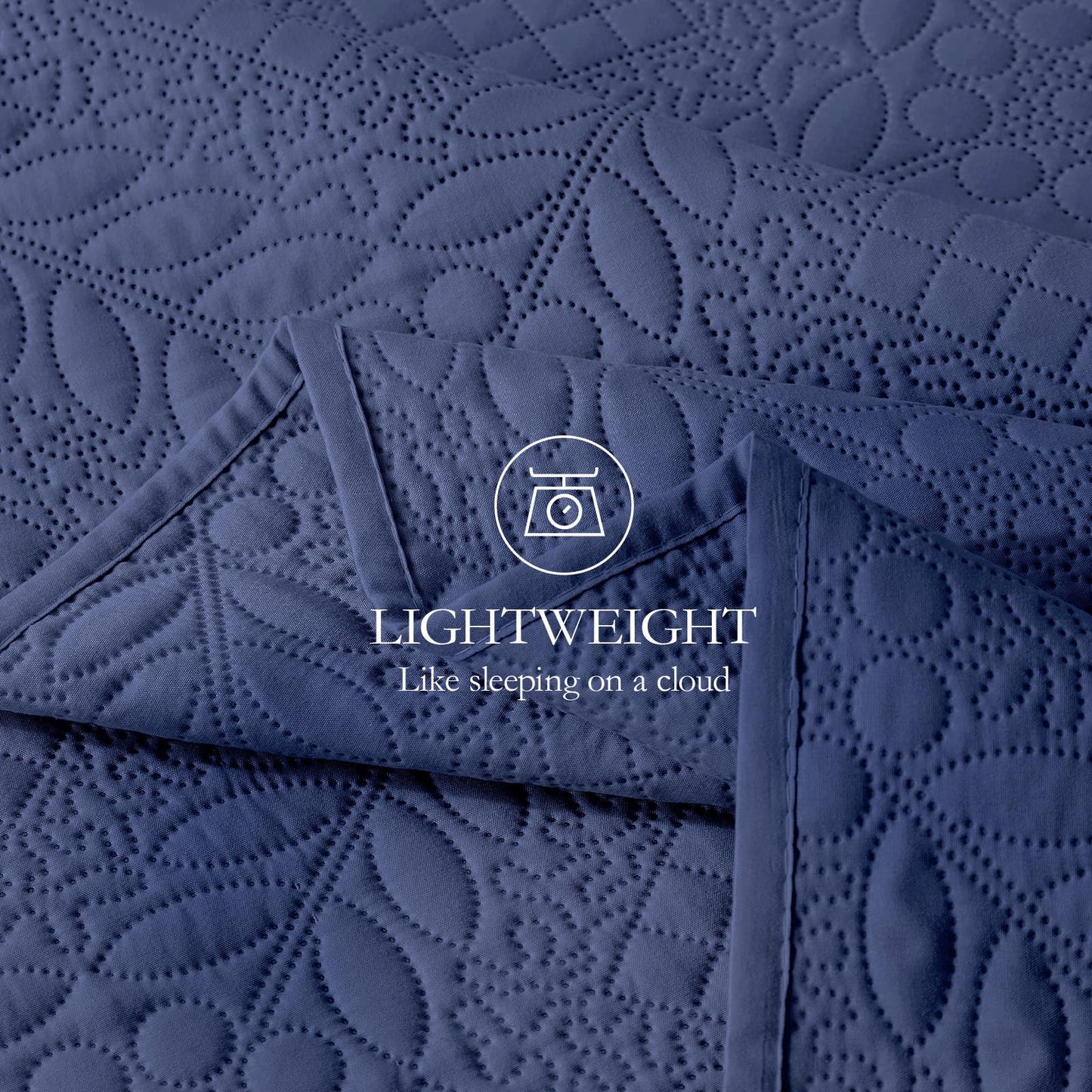 FLYMME Full Queen Quilt Bedding Set,Lightweight Navy Blue Bedspreads,Vintage Olive Leaf Design,Ultra Soft Microfiber Bed Coverlet 3 Pieces for All-Season (1 Quilt,2 Shams)