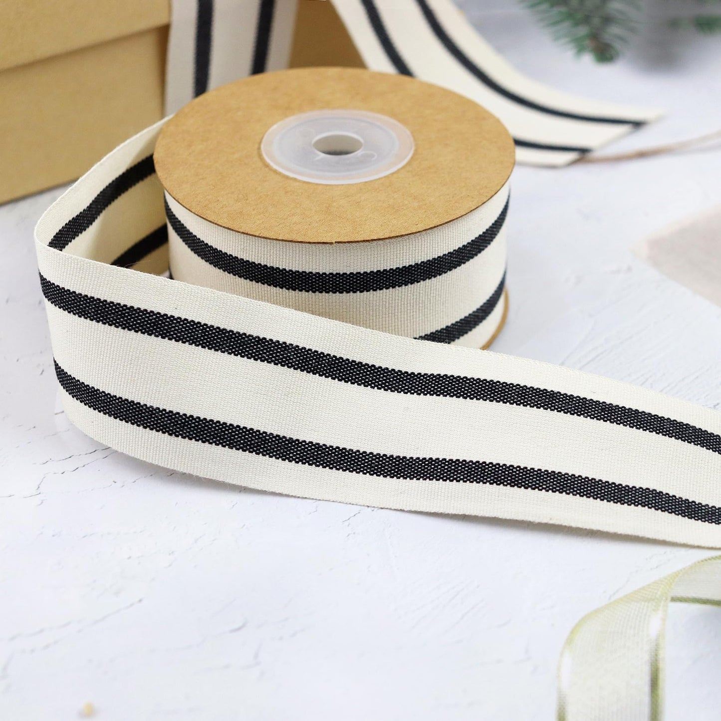 YERELO 10Yard/ Roll Set Cotton Stripe Ribbon Black and White Stripe Ribbons 1-1/2" for Christmas Tree Crafts,Wedding Wreath,Gift Wrapping,Decoration and DIY Handmade Hair Bows