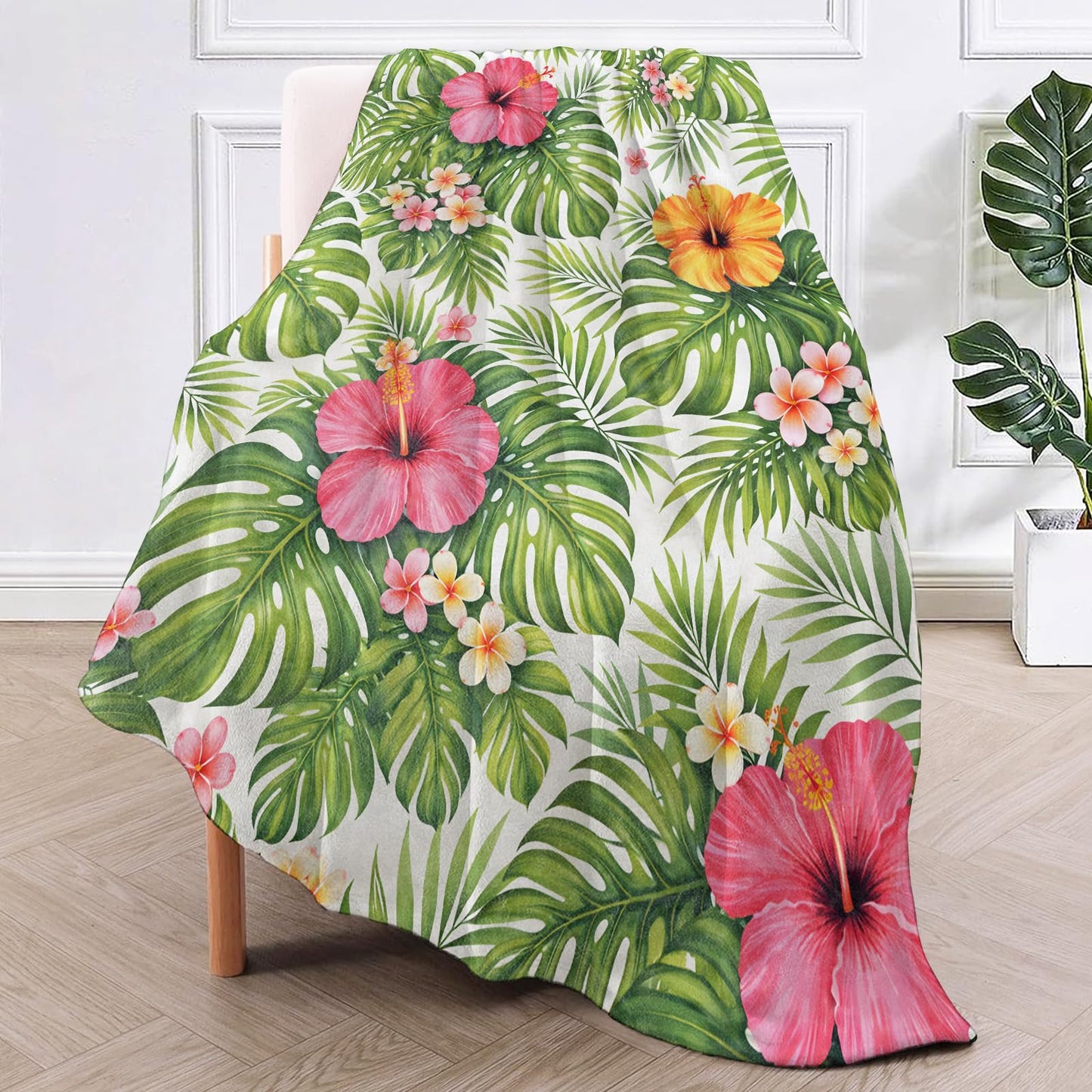 TRYYN Tropical Botanical Throw Blanket, Vibrant Hibiscus Floral and Palm Leaf, Soft Flannel Fleece, 50x60 Inch, Couch Living Room Blankets for Women Nature Lovers, Cozy Summer Home Decor Gifts