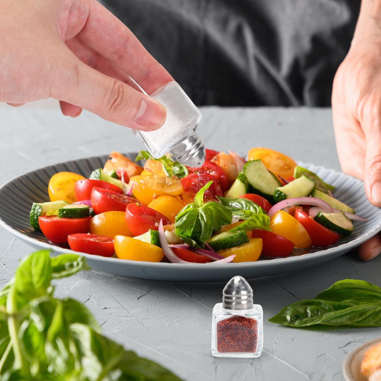 Axigundaone 30 Pcs Mini Salt and Pepper Shakers, 0.5 Oz Small Glass Cube Pepper Shaker with two funnels, Mini Glass Salt Shaker for Household Kitchen