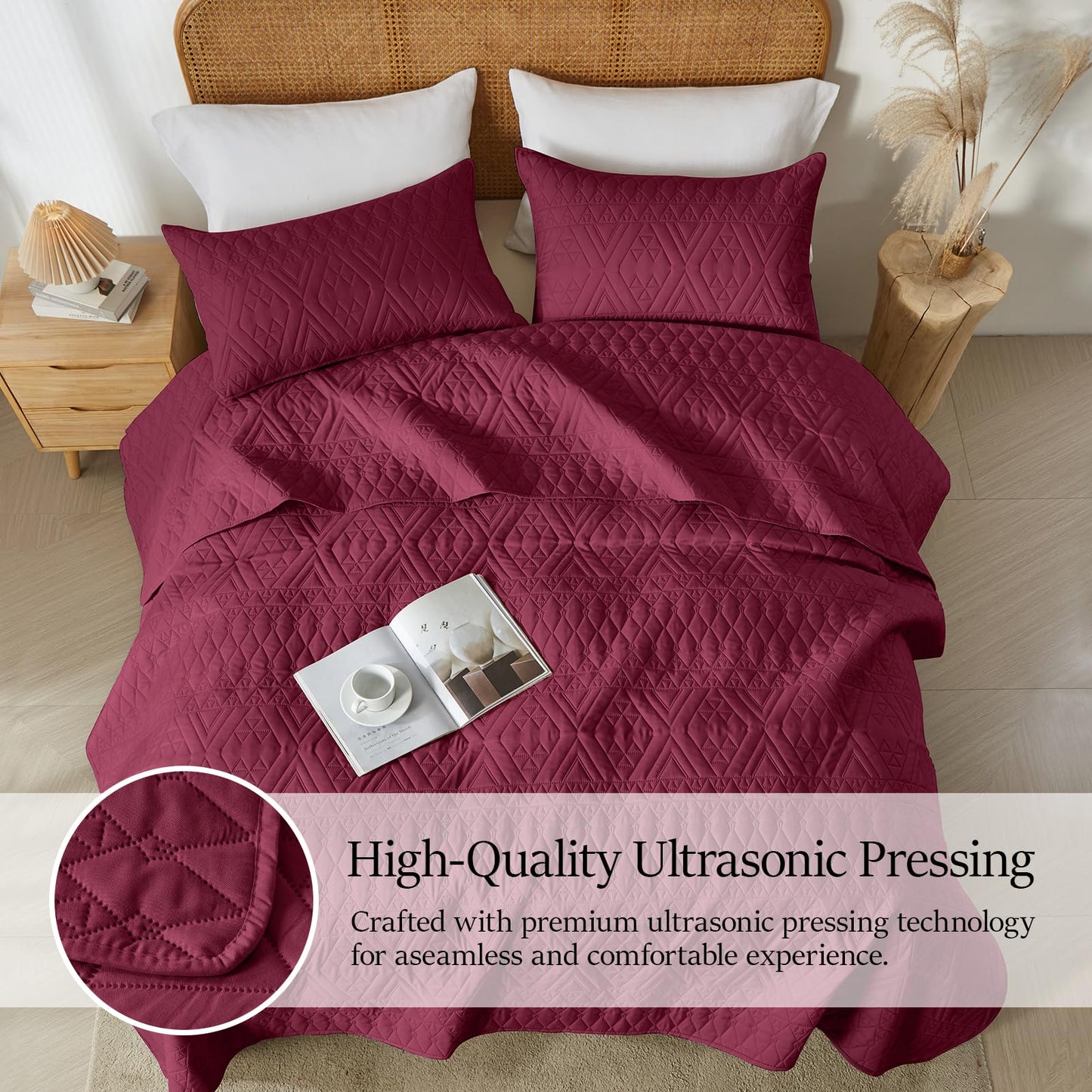 akkialla Full/Queen Quilt Set, Burgundy Lightweight Microfiber Bedspread Coverlet, Boho Geometric Pattern, Soft All-Season Bedding, 3-Piece (1 Quilt, 2 Pillow Shams)
