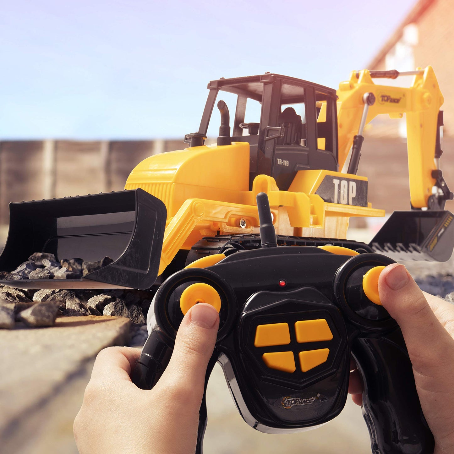Top Race 8-Channel RC Excavator Tractor - Fully Functional Backhoe Loader with Lights and Sound - Remote Control Construction Digger Toy for Kids Ages 3+