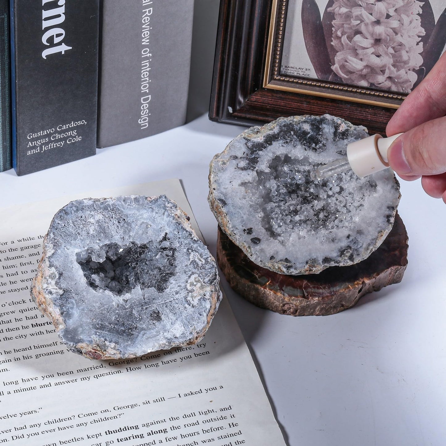 Rockcloud Natural Druzy Agate Geode Mineral Irregular Quartz Crystal Cluster Collection Specimen for Home Decor, 0.44-0.66 lb