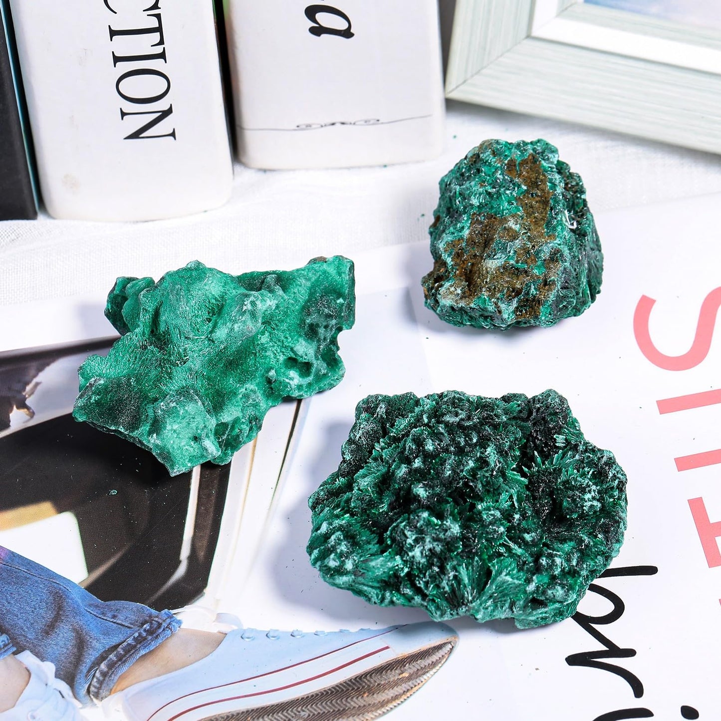 Sportmusies Natural Malachite Rough Mineral Stone Specimen Collection, Reiki Healing Crystal Cluster Decoration Home Office Meditation, 0.11-0.22 lb