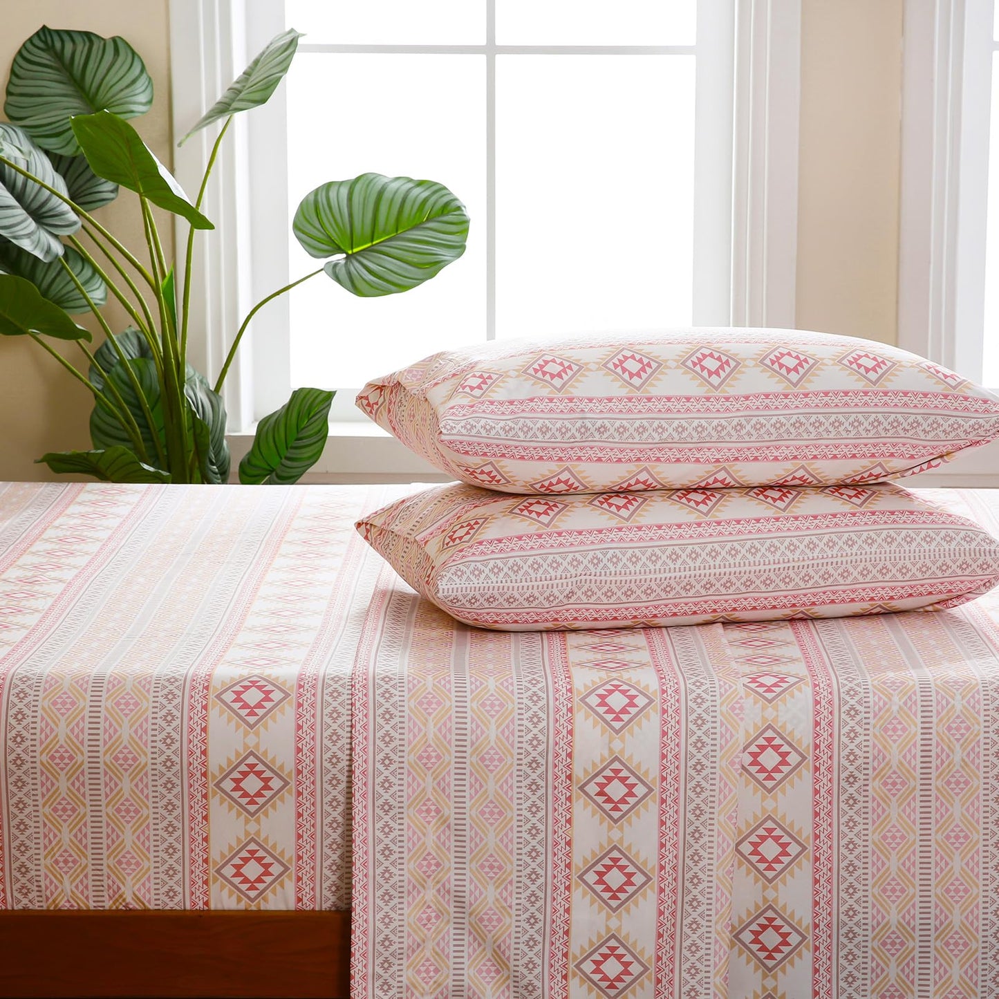 CozySmile Boho Sheet 4 Pieces Queen Sheet Set Bohemian, Boho Sheets Soft Microfiber Deep Pocket, Western Sheets Geometric(Queen, Pastel Pink Geometric)