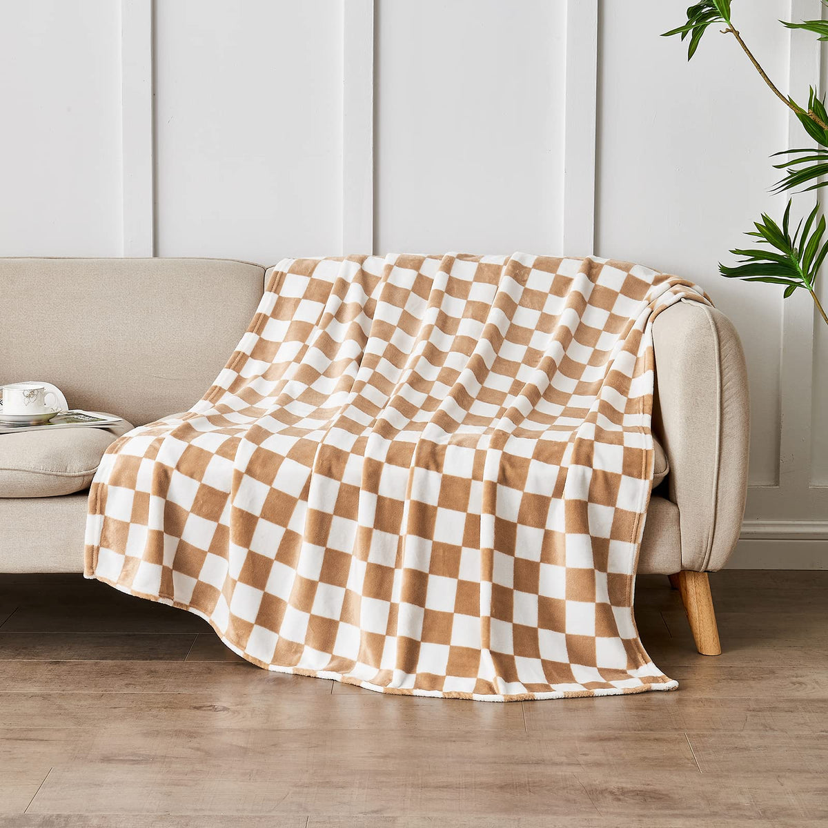 Edenleaf Checkered Blanket Flannel Throw Blankets Soft Cozy Checkered Grid Print Chessboard Gingham Pattern Throws for Bed Sofa Couch for All Seasons, 50x60 Inch, Blonde
