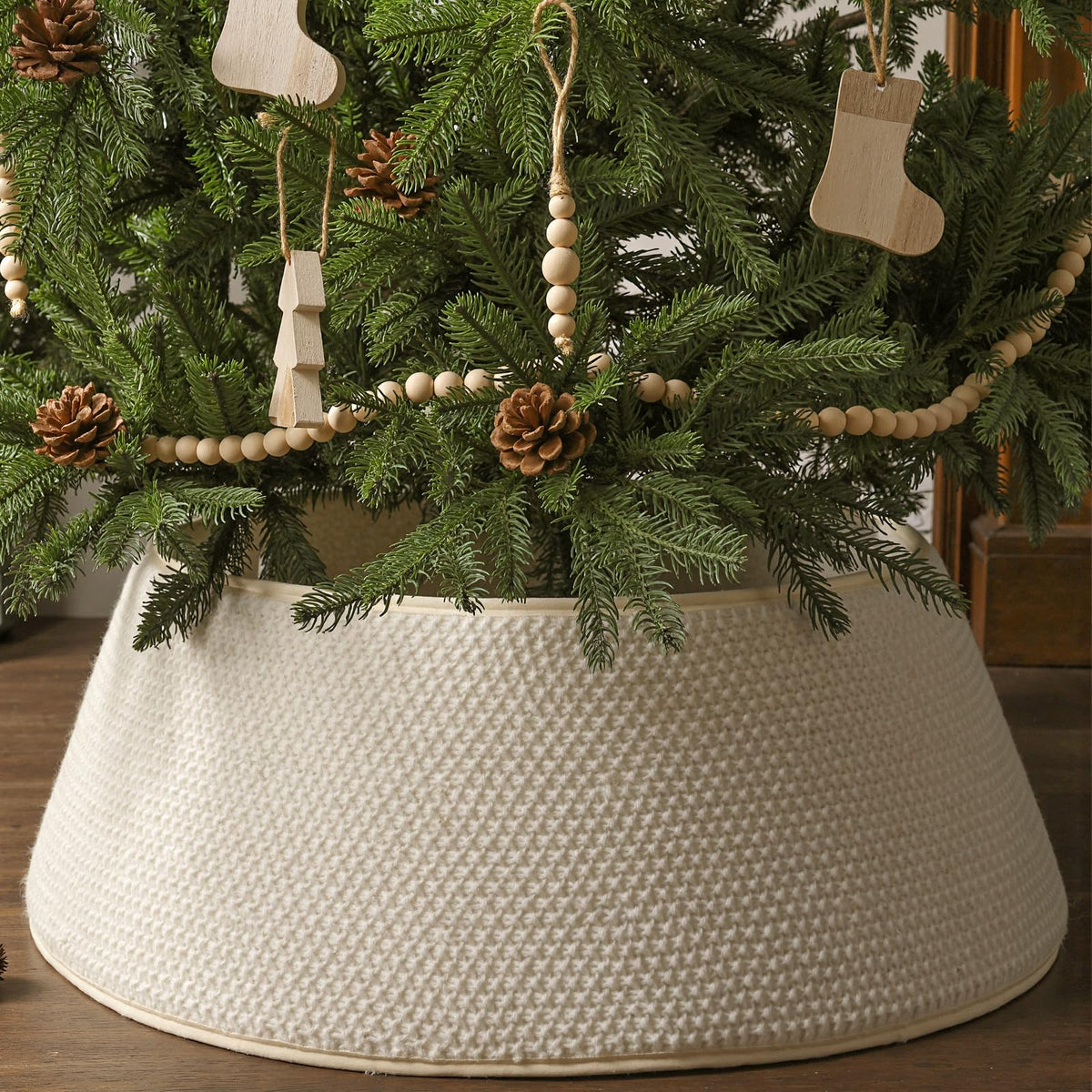 Knitted Christmas Tree Collar: Cream White Linen Knit Full-Cover Crochet Tree Ring, Rustic Size Adjustable Thick Chunky Christmas Tree Base Cover for Artificial Trees Xmas Holiday Home Decor Gifts