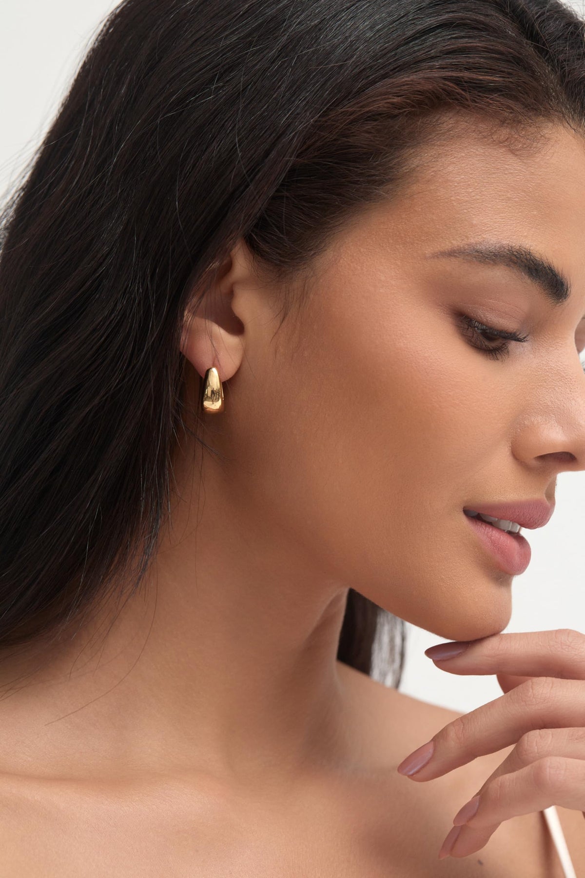 Small Chunky Hoop Earrings for Women 14k Real Gold Plated 925 Sterling Silver Post Small Oval Hoop Earrings Hypoallergenic Thick Huggie Hoops Earrings Jewelry Gifts for Women (gold)
