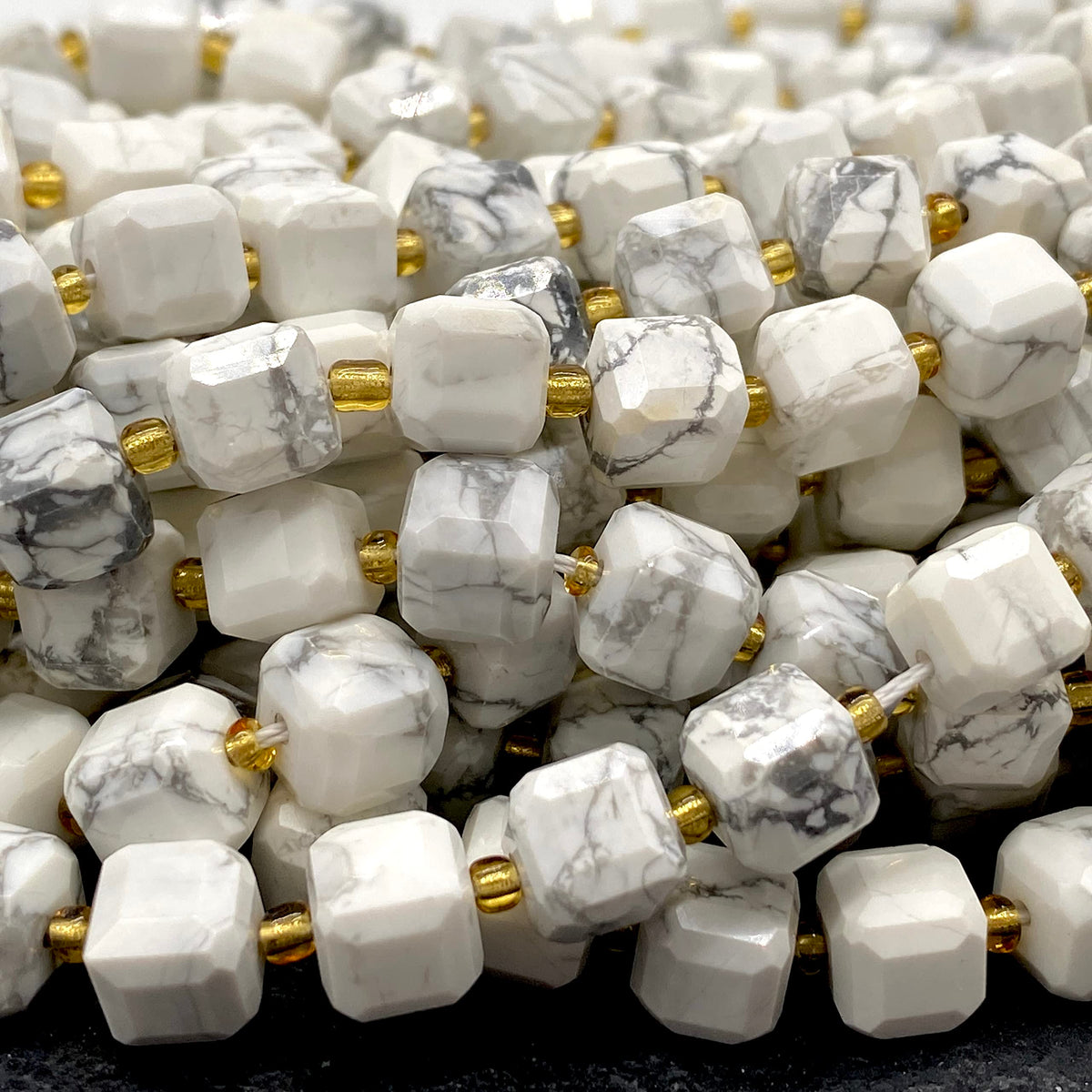ABCGEMS California White Howlite Beads (A Revolutionary Cutting Technique Brings a More Dynamic Look to a Traditional Cube) Crystal Chakra Stone Diamond-Cut 3D Magical-Cube 8mm