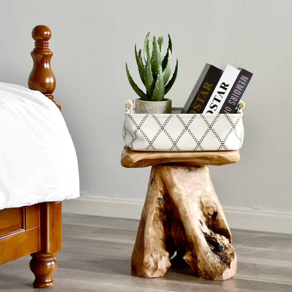 WELLAND Natural Cedar Stump Stool, 14" End Table, Live Edge Side Table, Plant Stand, Small Nightstand, Mushroom Stool for Living Room, Bedroom, Patio, Garden