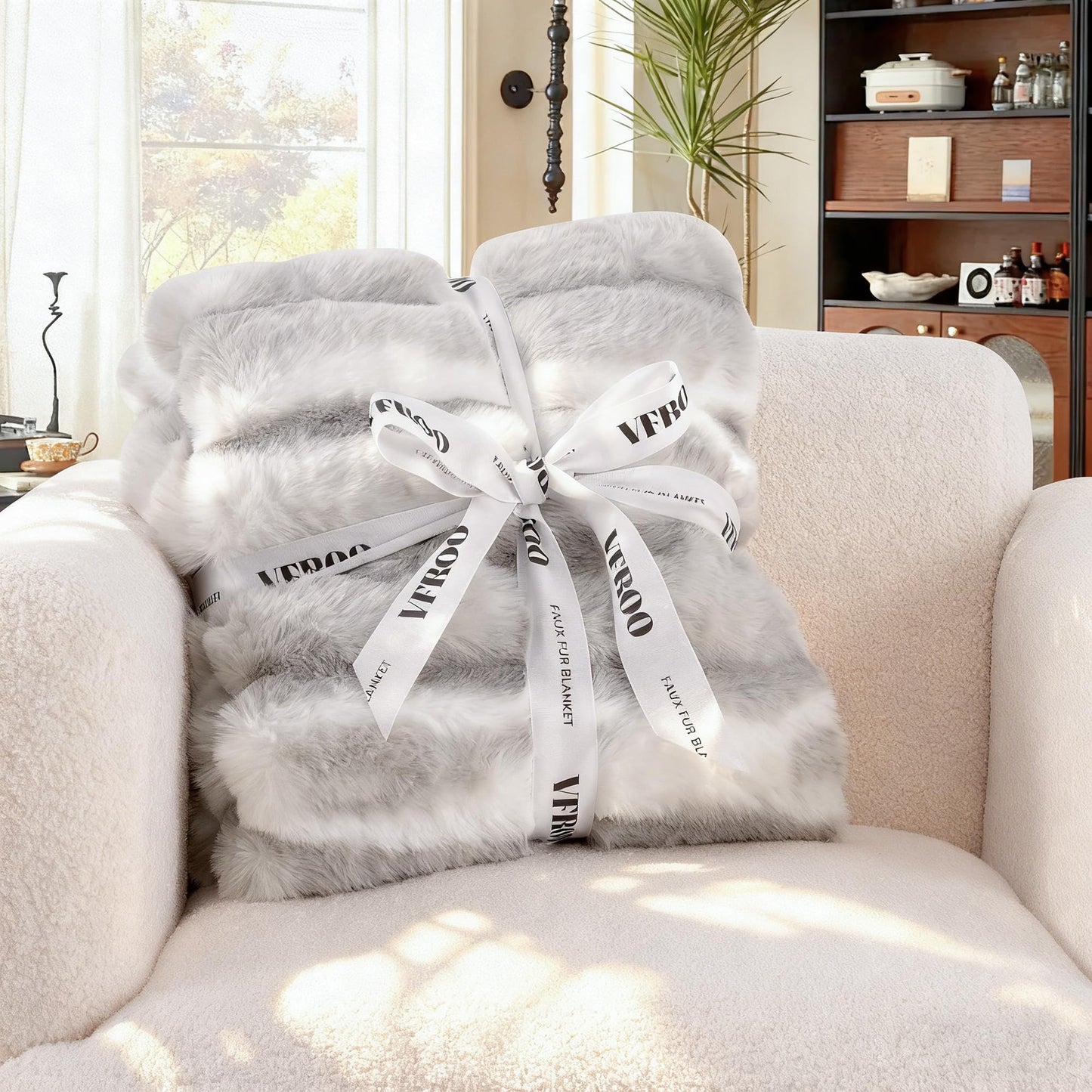 VFROO Plush Faux Rabbit Fur Throw Blanket – 850GSM Thick & Warm, Ultra Soft Fluffy Blanket for Couch, Bed, Sofa, Ideal Gift for Women, 50" × 60", Grey
