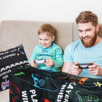 Ziliny 6 Pcs Gamer Gifts Sets for Boys Gaming Throw Blanket Tumblers Funny Pillow Covers Socks Keychain and Gifts Box for Boys Men Teen Gamer Lover