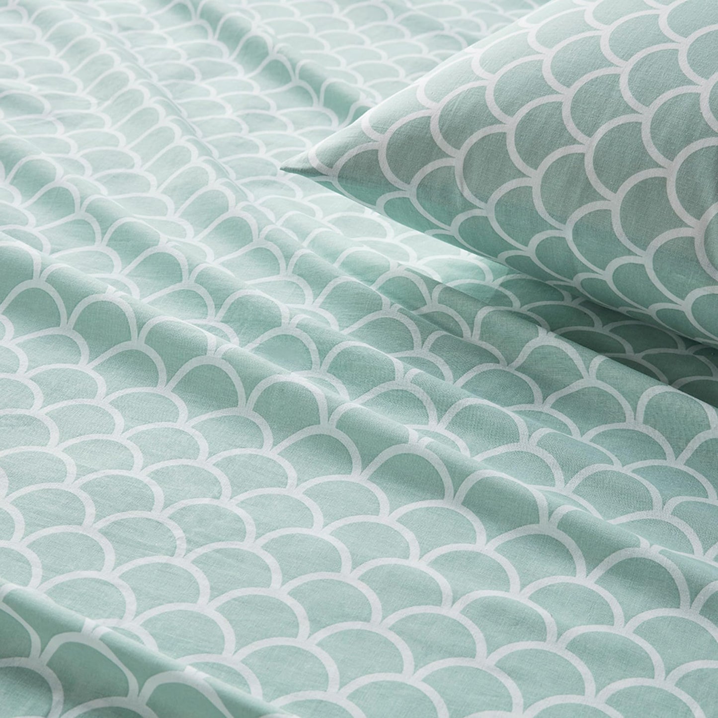 Comfort Spaces 100% Cotton Sheet Set Breathable, Lightweight, Soft with 14" Elastic Pocket Fits up to 16" Mattress, All Season Cozy Bedding, Matching Pillow Case, King Scales 4 Piece