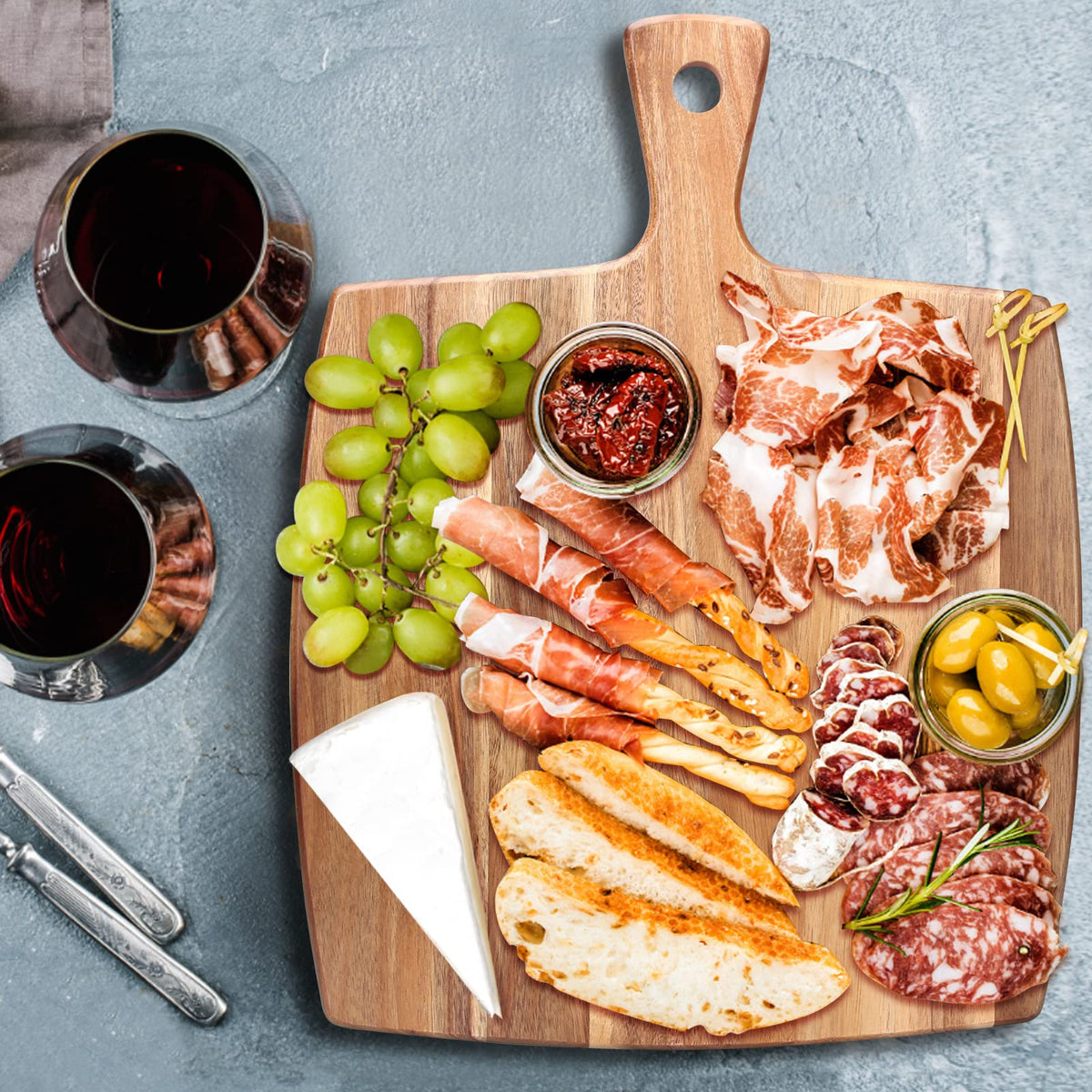 16.6"x13" Large Acacia Wood Cutting Board with Handle Big Wooden Charcuterie Boards Butcher Block Meat Cutting Boards for Kitchen Decor Bread Cheese Serving Platter Thick Teak Chopping Board Food Tray