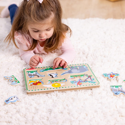 Melissa & Doug Zoo Animals Sound Puzzle - Wooden Peg Puzzle with Sound Effects (8 pcs)