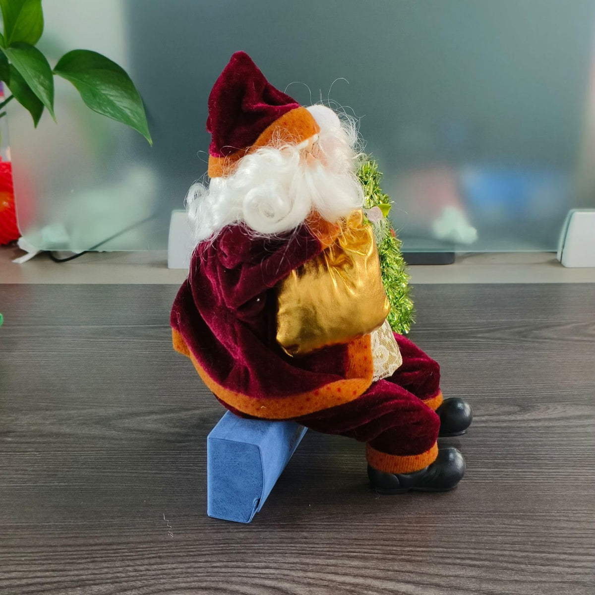ITODA Christmas Plush Decor Dolls Sitting Shelf Santa Claus Figurine Holiday Xmas Party Flexible Ornaments Stuffed Decor for Home Office Table