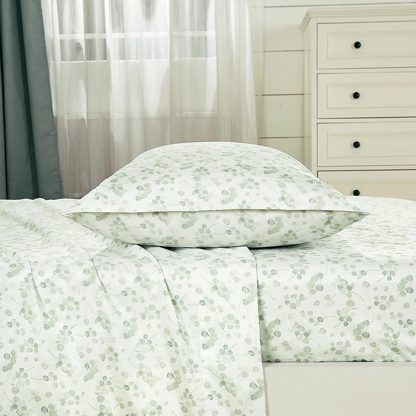 Chezmoi Collection Arbor 4-Piece Floral Bed Sheet Set - Soft Green White Printed Microfiber 14-Inches Deep Pocket Sheets & Pillowcases Set, California King