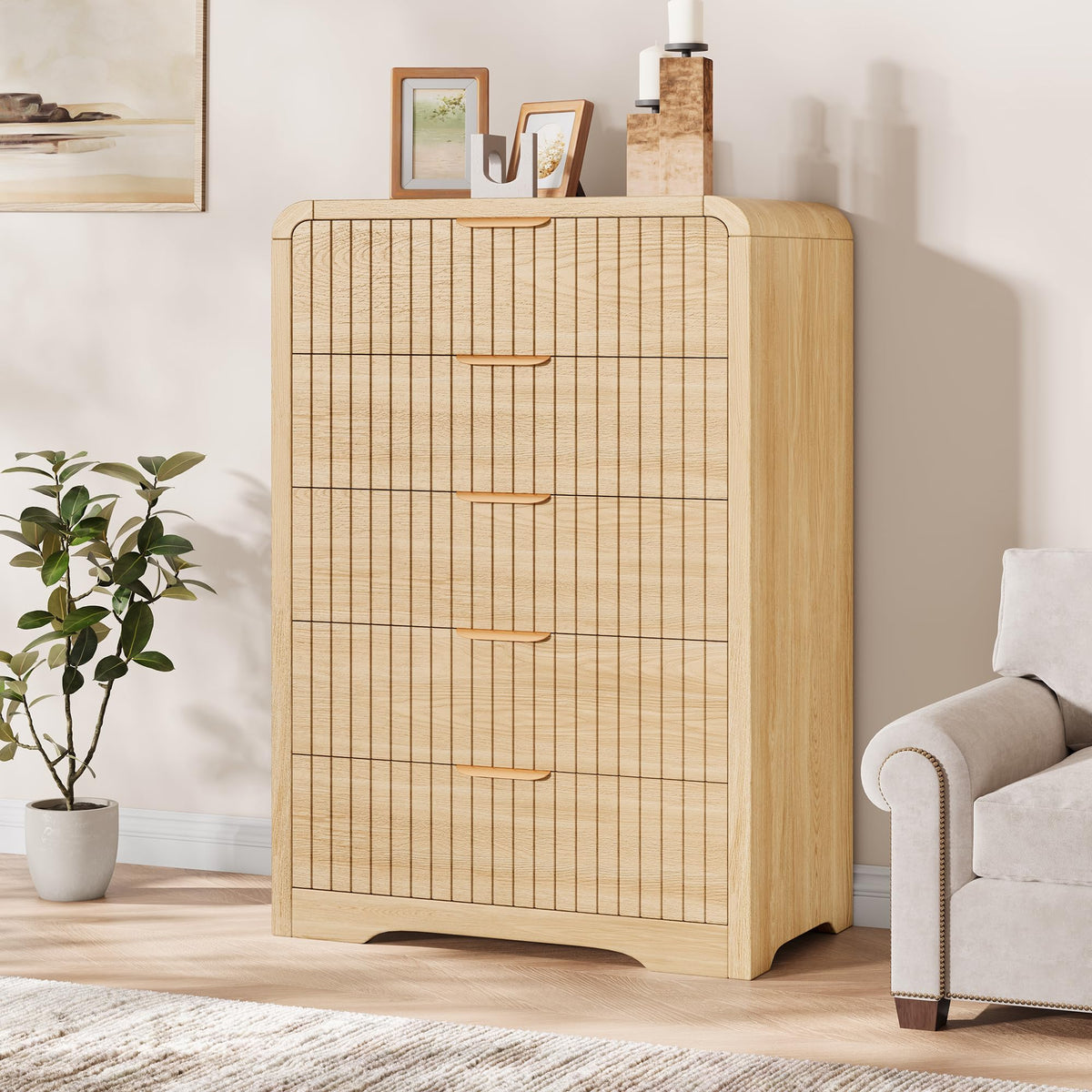 Jocoevol Fluted 5 Drawer Dresser, 43" Tall Dresser Chest of Drawers Curved Profile Design, Wood Mid Century Vertical Dresser Natural Texture for Bedroom, Natural Oak Dresser