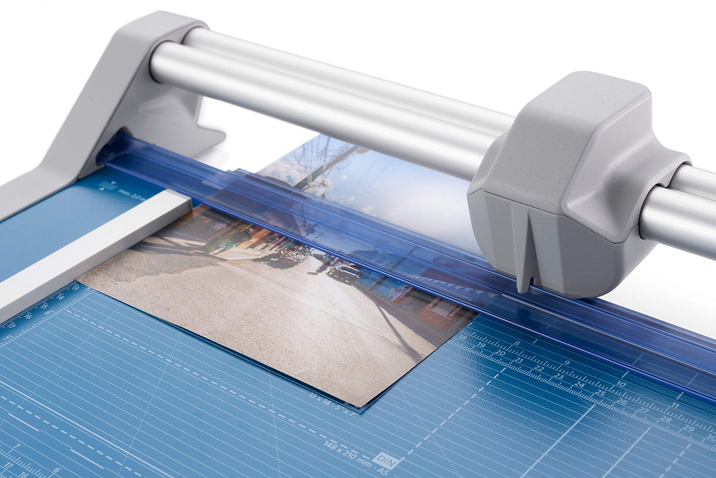 Dahle 552 Professional A3 Self-Sharpening Paper Trimmer, Dual Guide Bar, Automatic Clamp, Safety Protection Cutter, Blue