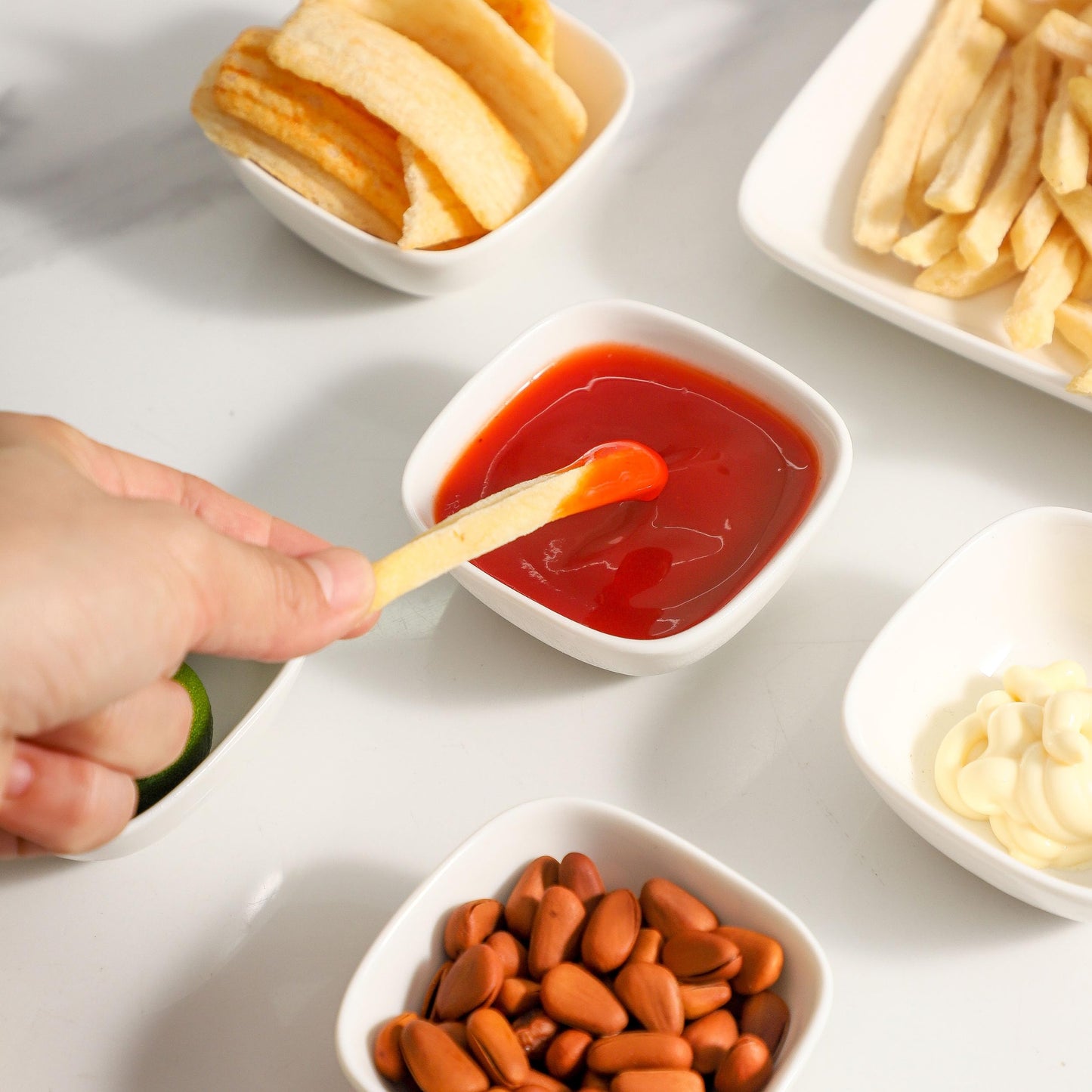 UIBFCWN 2oz Ceramic Dip Bowls Set, 20 PCS Soy Sauce Dish, Dipping Sauce Bowls/Dishes, Mini Square Serving Bowl for Side Dish, BBQ, Ketchup, Charcuterie Condiment
