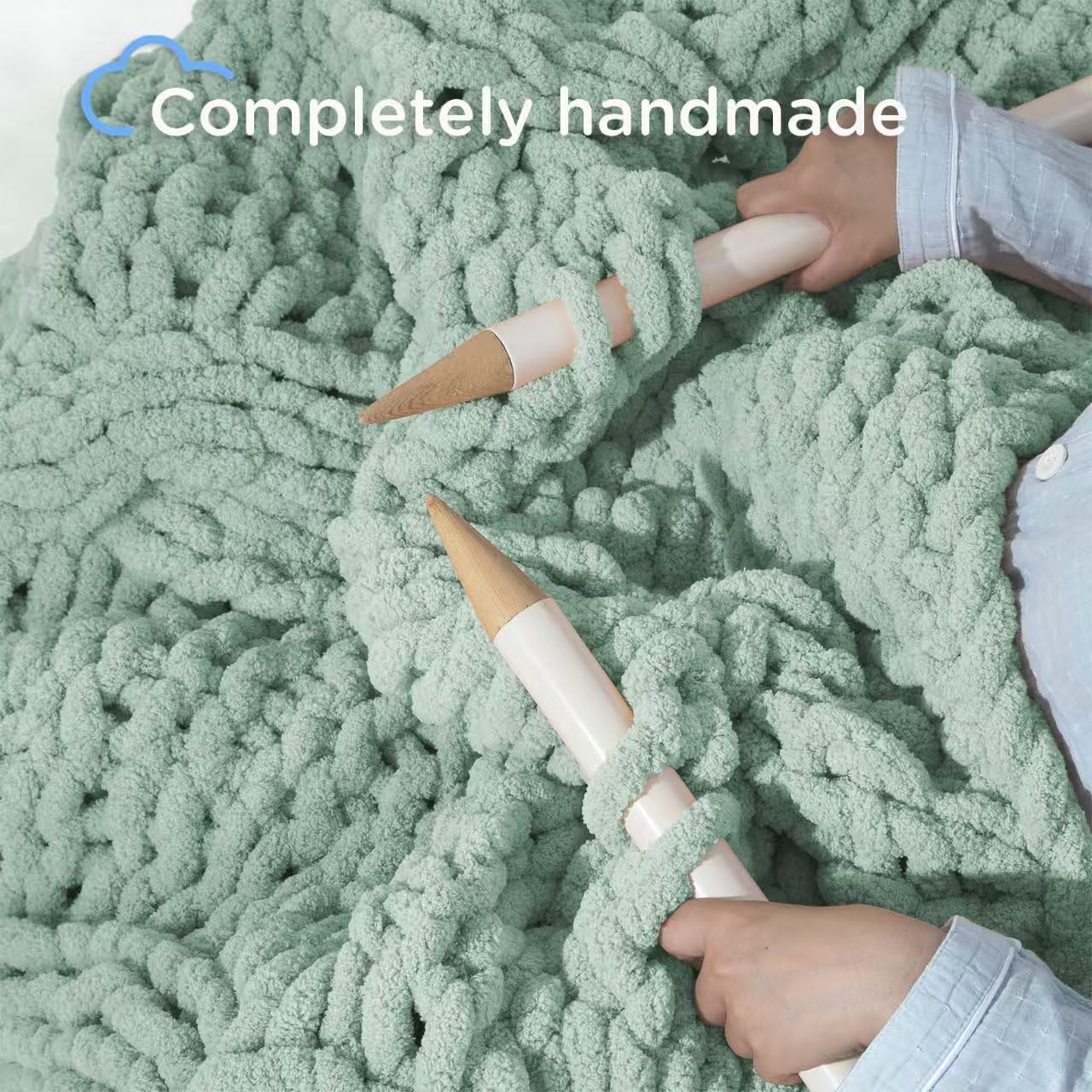 CLOUDS HUG Chunky Knit Blanket Throw - 100% Hand Knitted Chunky Soft Throw Blanket for Couch, Thick and Warm Blanket for Winter,Green, 40x50 Inches