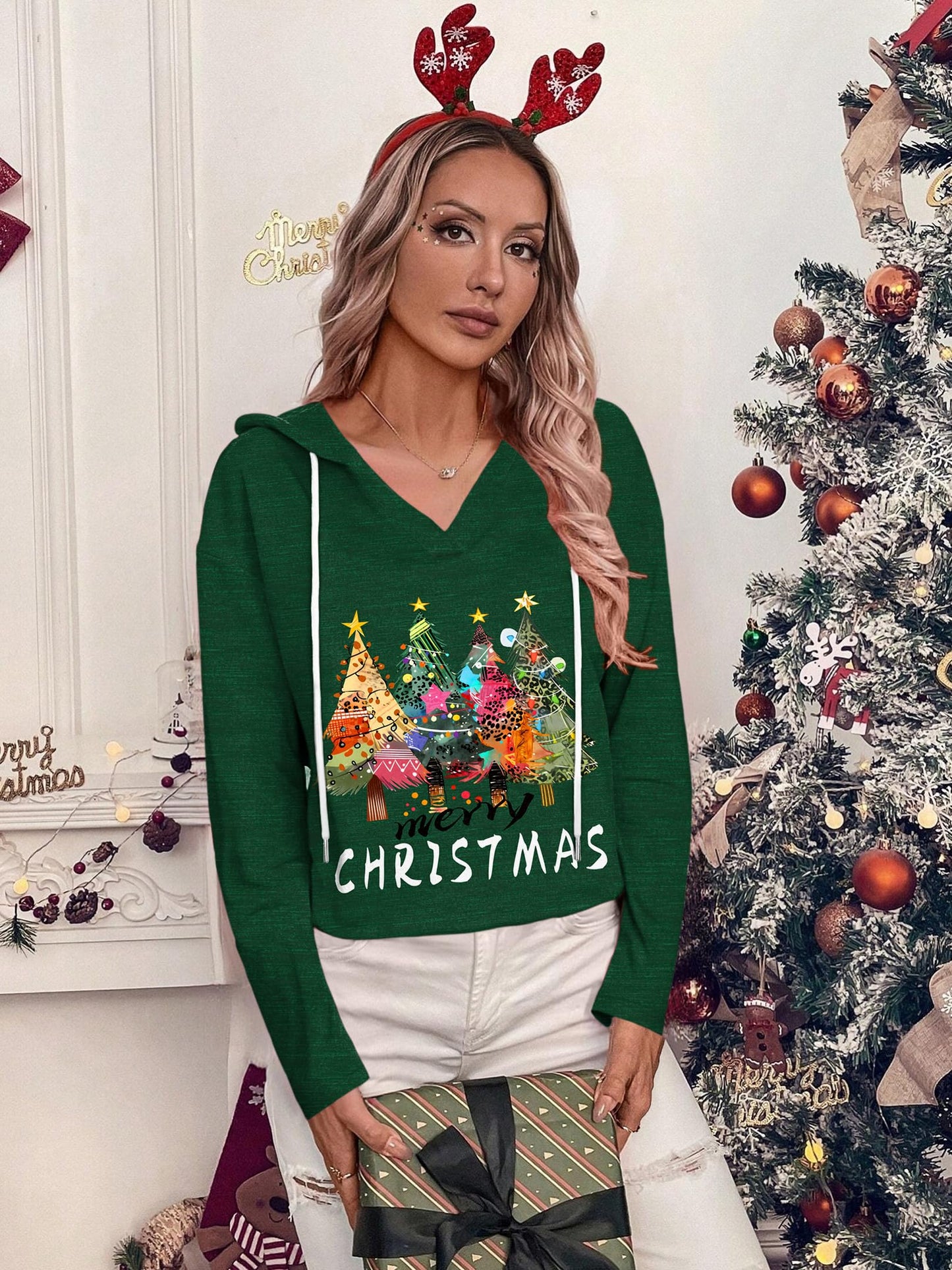 Zeagoo Christmas Hoodies Lightweight Long Sleeve Shirts Workout V Neck Sweatshirts Christmas Green M