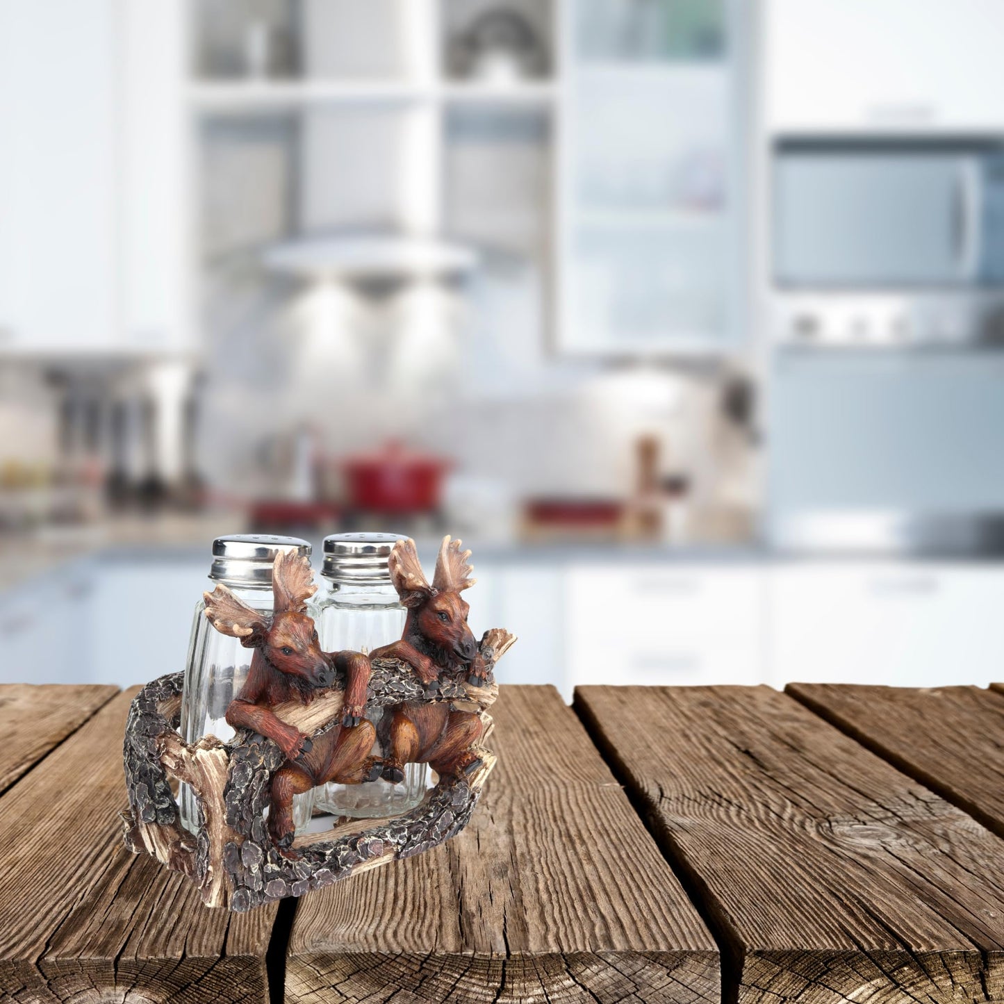 Needzo Moose Salt and Pepper Shakers Set and Holder, Rustic Cabin Kitchen Accessory, Wildlife Themed Keepsake Gift, 4.5x3.3x3.5 Inches