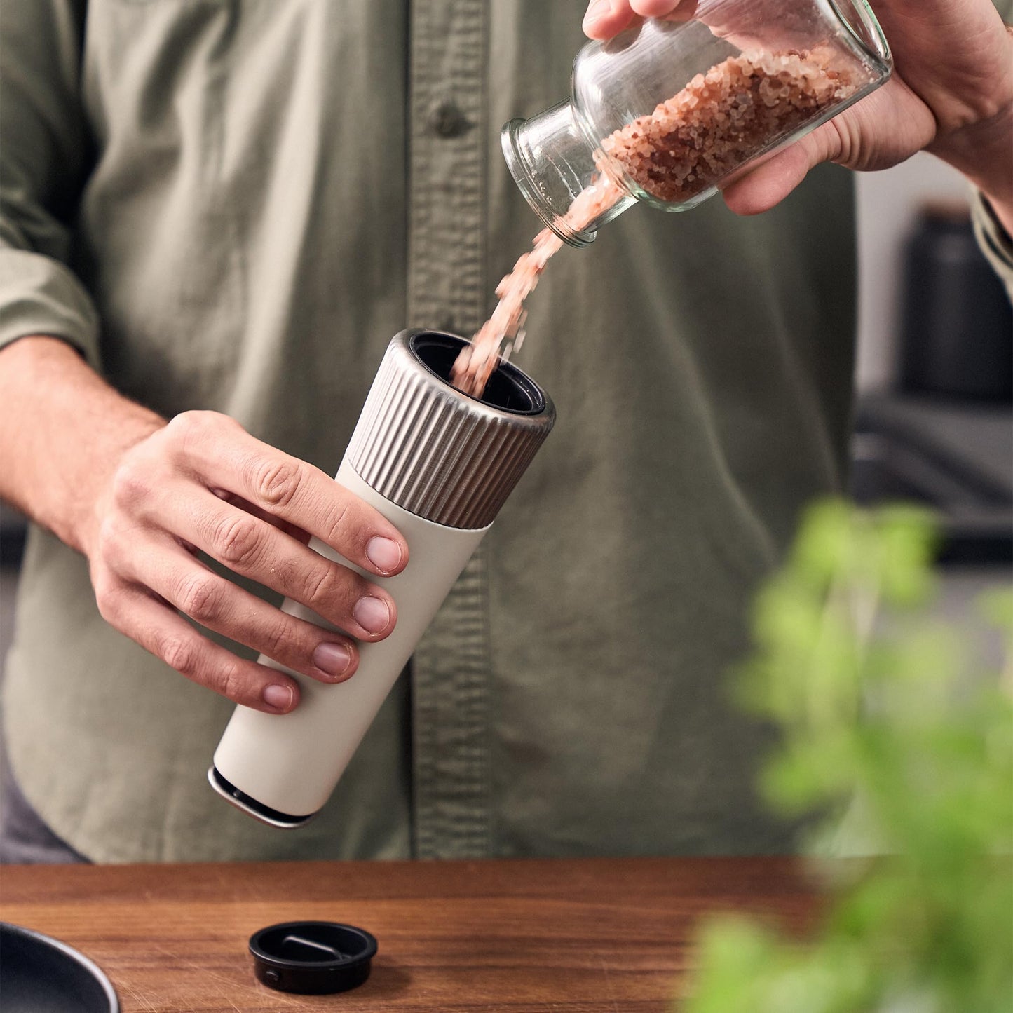 ZWILLING Spices Upside-Down Manual 2-pc Spice Mill Set, Black & Ivory