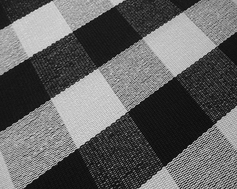 LEVINIS Buffalo Plaid Outdoor Rug - Retro Farmhouse Tartan Checkered Door Mat Black and White Hand-Woven Washable Floor Rugs for Kitchen/Bathroom/Entry Way/Laundry Room, 24'' x 51''