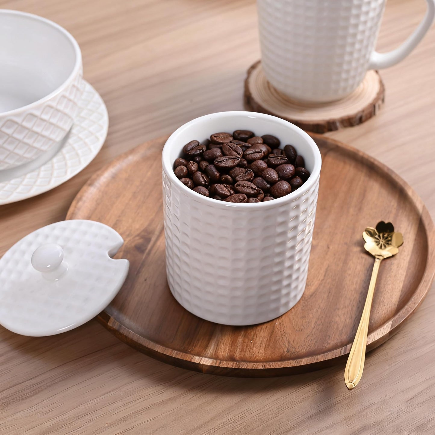 Seworlan Ceramic Sugar Bowl with Lid and Gold Spoon, 16 oz Large Sugar Container for Coffee Bar, Modern Farmhouse Decorative Sugar Holder for Salt, Spice & Seasonings, Dishwasher Safe, White