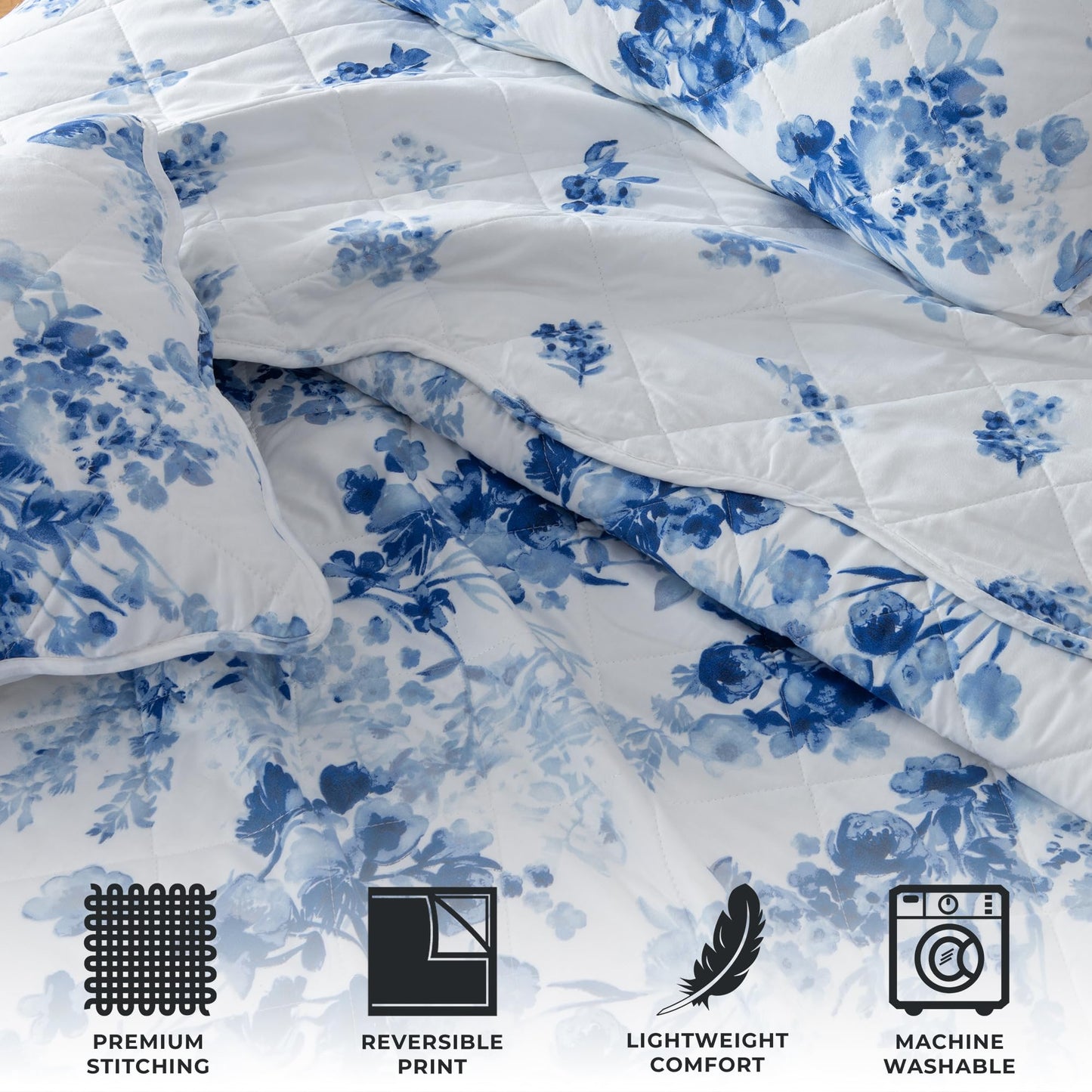 Great Bay Home Floral King Quilt Set with Shams, Blue Floral Bedding Set, All-Season, Lightweight Bedspread. Reversible, Farmhouse Bedding. (King, Jacqueline)
