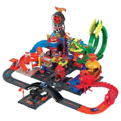 Hot Wheels City Toy Track Set, Downtown Express Car Wash Playset with 1:64 Scale Vehicle, Foam Roller & Drying Flaps, HDR27