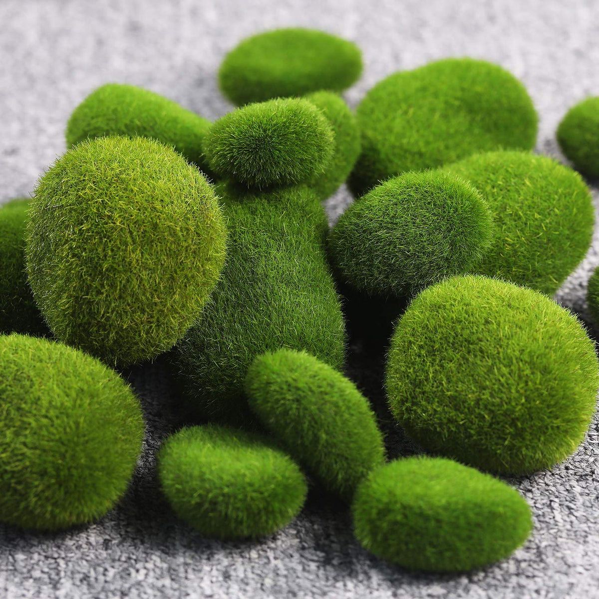 TecUnite 20 Pcs 3 Size Artificial Moss Rocks, Faux Green Moss Rock Balls Covered Stones Decorative for Garden Decor Fairy Gardens and Crafting