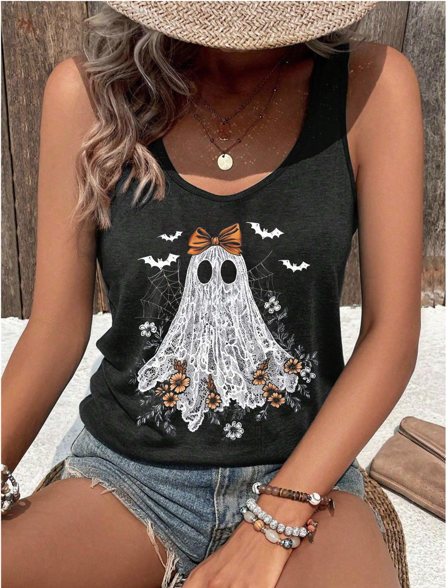Spooky Season Shirts for Women Halloween Cute Graphic Tank Tops Ghost Tees Teen Girls Halloween Spooky Basic Outfit Tops(Spooky Grey,X-Large)