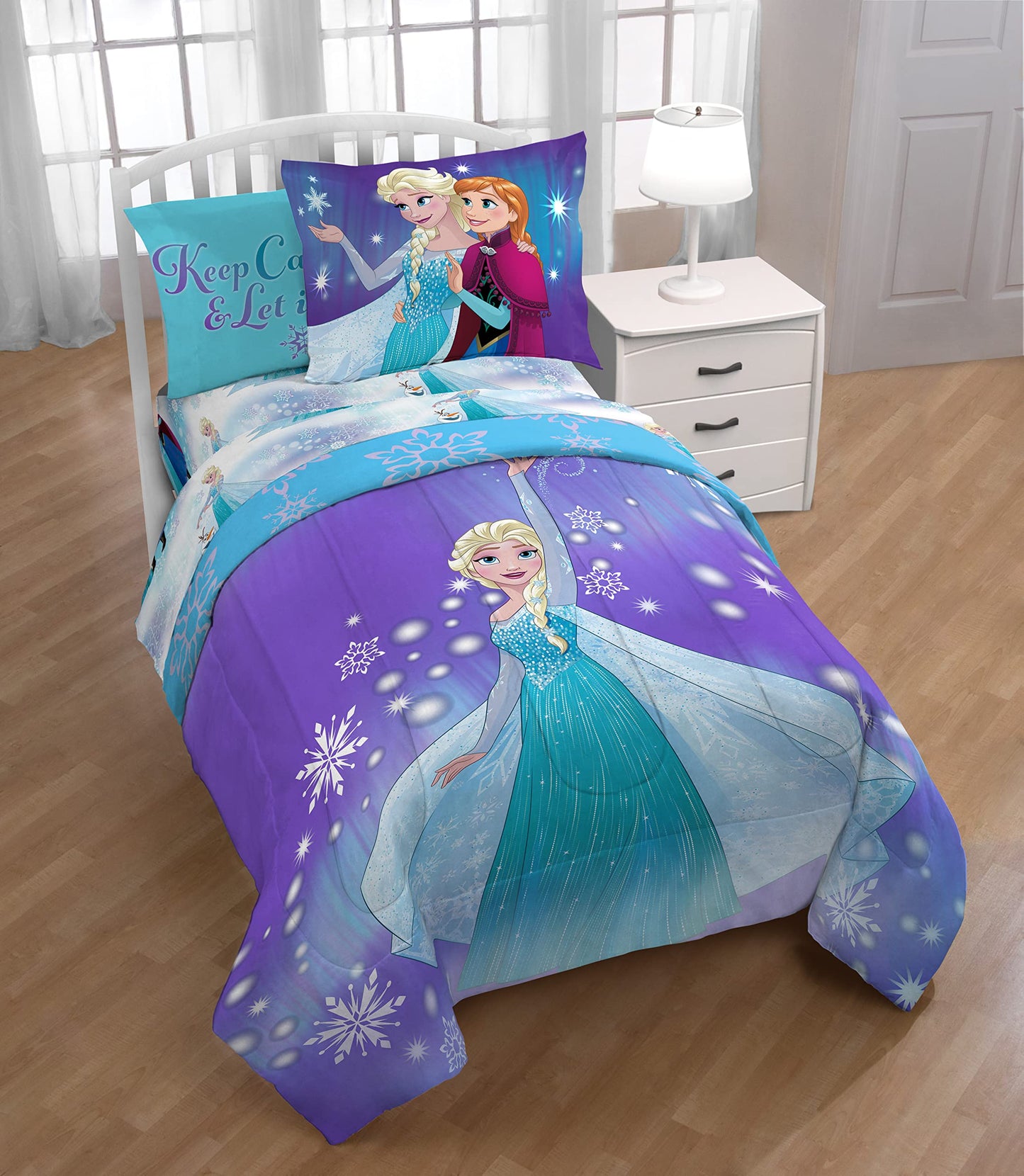 Disney Frozen 'Magical Winter' 5 Piece Twin Bed Set