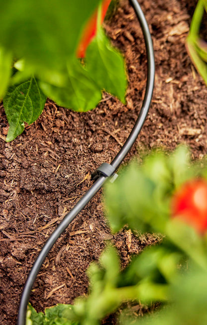 GARDENA Micro-Drip System Supply Pipe: Flexible supply pipe, 4.6 mm (3/16"), can be laid above or below ground, UV-stabilised, 15 m (1350-20)
