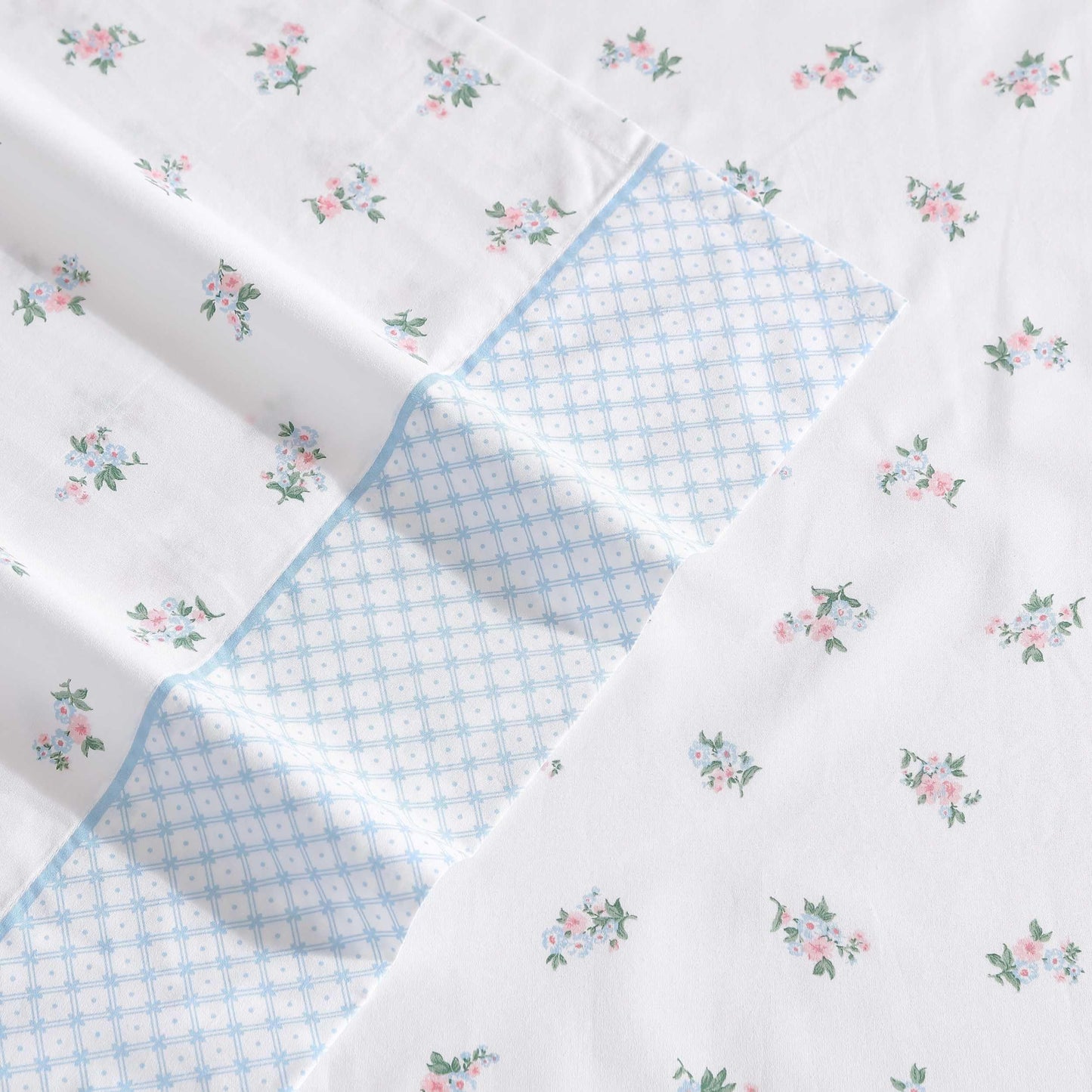 Laura Ashley – Twin Size Sheet Set, Crisp & Lightweight Cotton Percale Bedding with Fitted Sheet and Pillowcase, Floral Room Decor, Deep Pocket, College Dorm Room Essentials (Harperette Blue)
