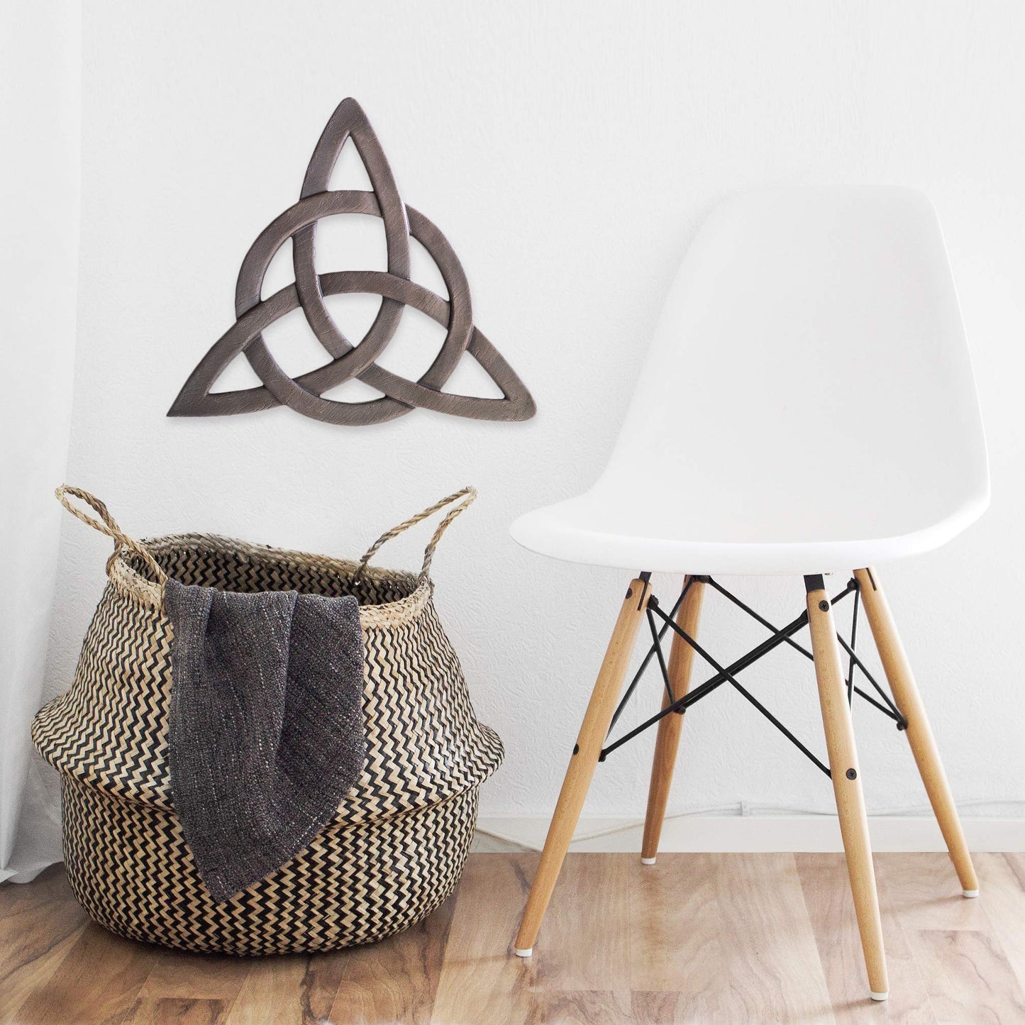 Super Z Outlet Resin Celtic Trinity Knot Wall Art for Home Decoration, Religious Communion Baptism Gifts, Churches