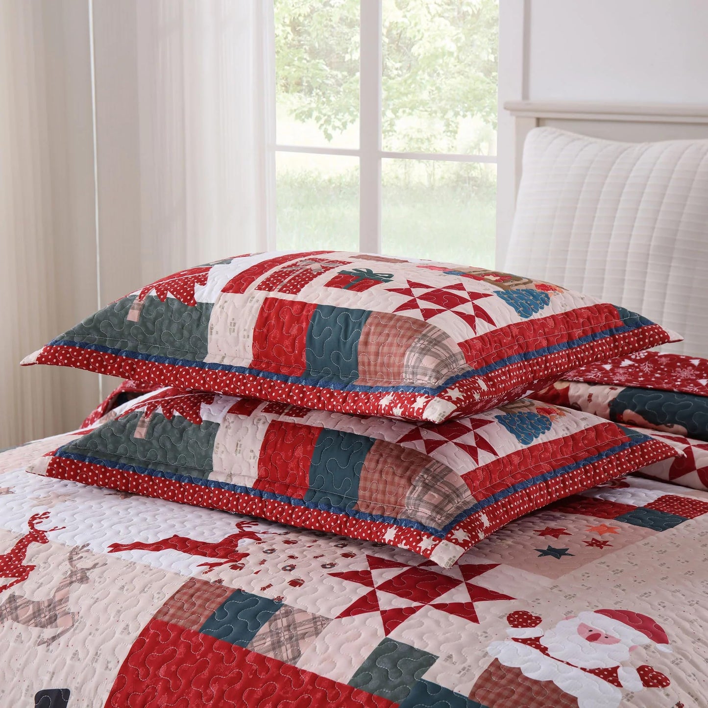MarCielo 2 PCS Vintage Christmas Patchwork Quilt Set – Reversible Holiday Bedspread