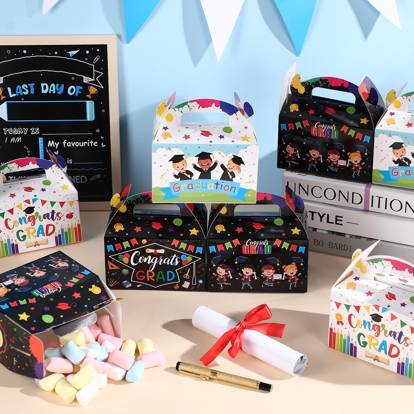 Tenceur 30 Pack Preschool Kindergarten Graduation Treat Boxes 2026 Congrats Grad Kindergarten Candy Goodie Cardboard Boxes with Handle for Kids Graduation Party Favors Gifts Bag