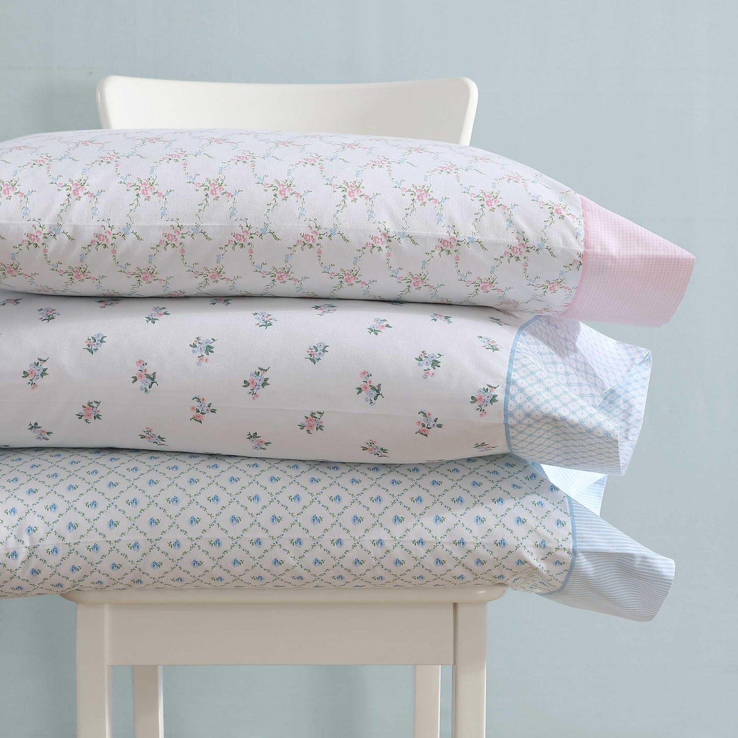 Laura Ashley – Twin Size Sheet Set, Crisp & Lightweight Cotton Percale Bedding with Fitted Sheet and Pillowcase, Floral Room Decor, Deep Pocket, College Dorm Room Essentials (Harperette Blue)
