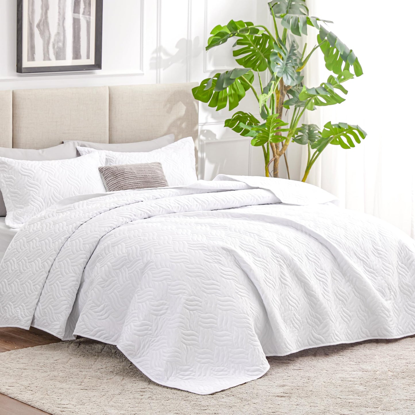 Love's cabin King Size Quilt Set White Bedspreads - Soft Bed Summer Lightweight Bedspread Comforter - Modern Style Wave Pattern Coverlet for All Season - 3 Pieces (1 Quilt, 2 Pillow Shams)