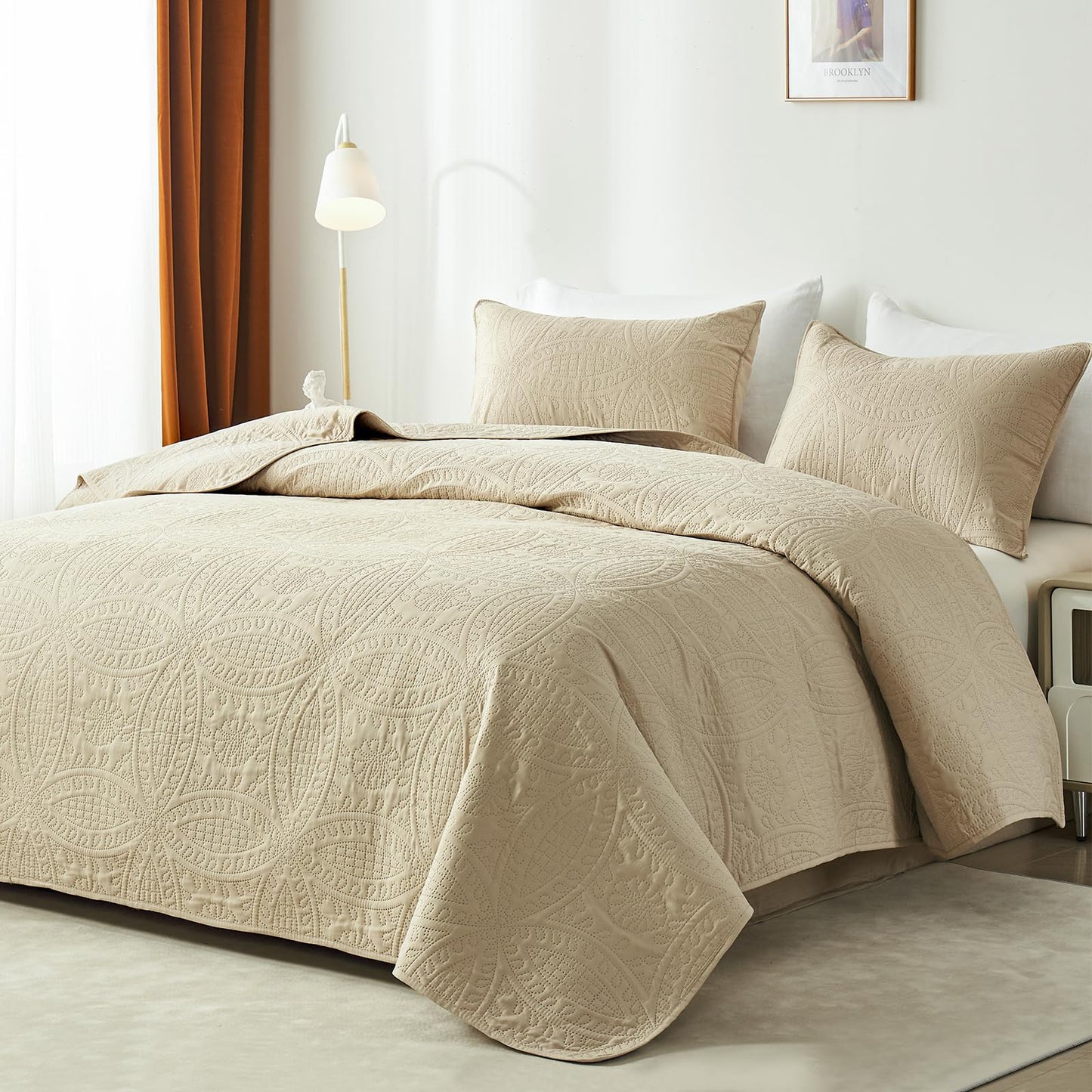 akkialla Queen Quilt Bedding Set,Beige Ultrasonic Full/Queen Quilt Set,Lightweight Soft Bedspread Coverlet,Modern Style Coin Pattern Bed Cover for All Seasons,3 Piece(1 Quilt,2 Pillow Shams)