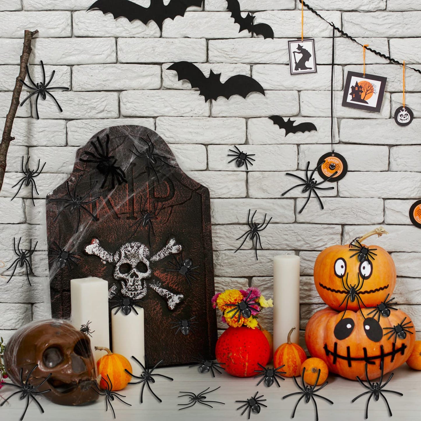 JIALWEN 120 Pieces Realistic Plastic Spiders 3 Sizes Small Spider Toys Black Fake Spiders Halloween Prank Props for Halloween Home Party Decorations