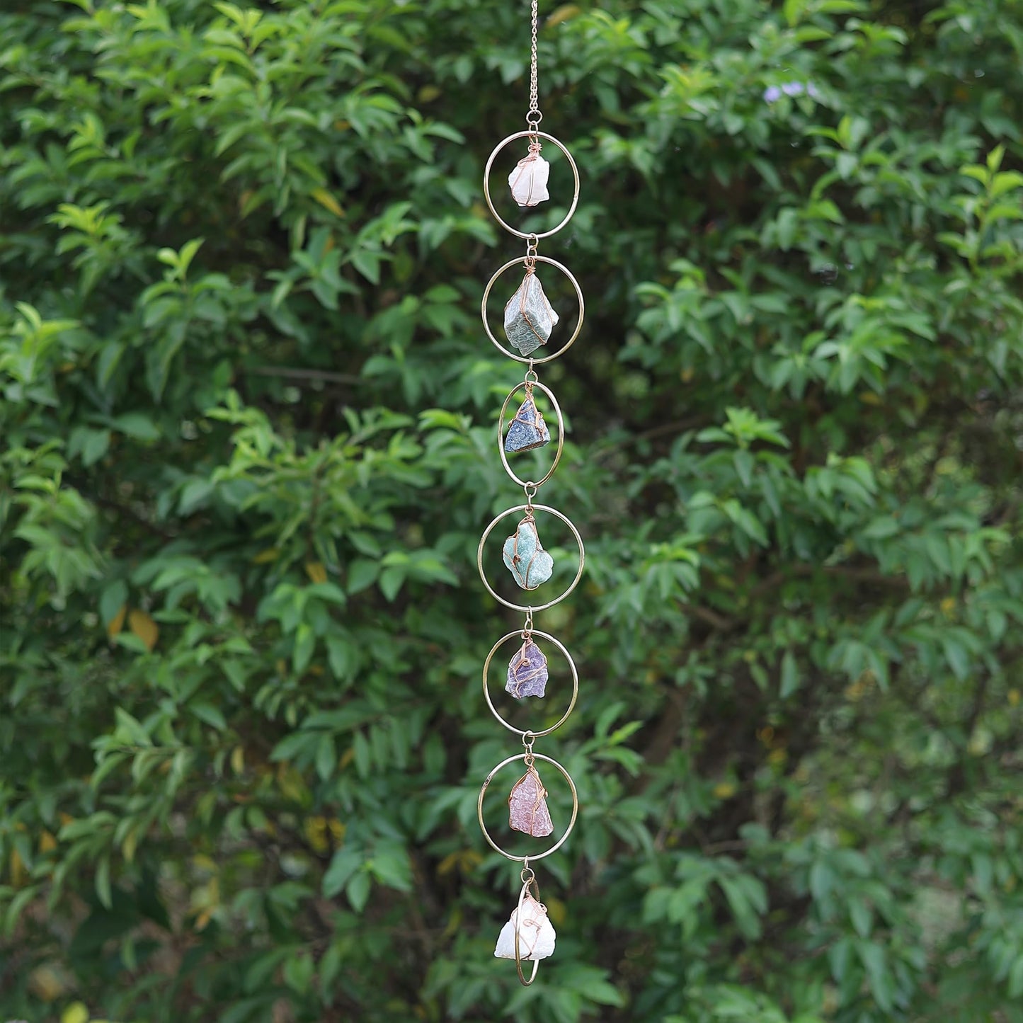 Natural Raw Crystal Wall Decor, Healing Chakra Gemstone Hanging Ornament, Raw Stone Hanging Decoration for Home Window Entryway Hallway Feng Shui Yoga Meditation Car Handmade Gift
