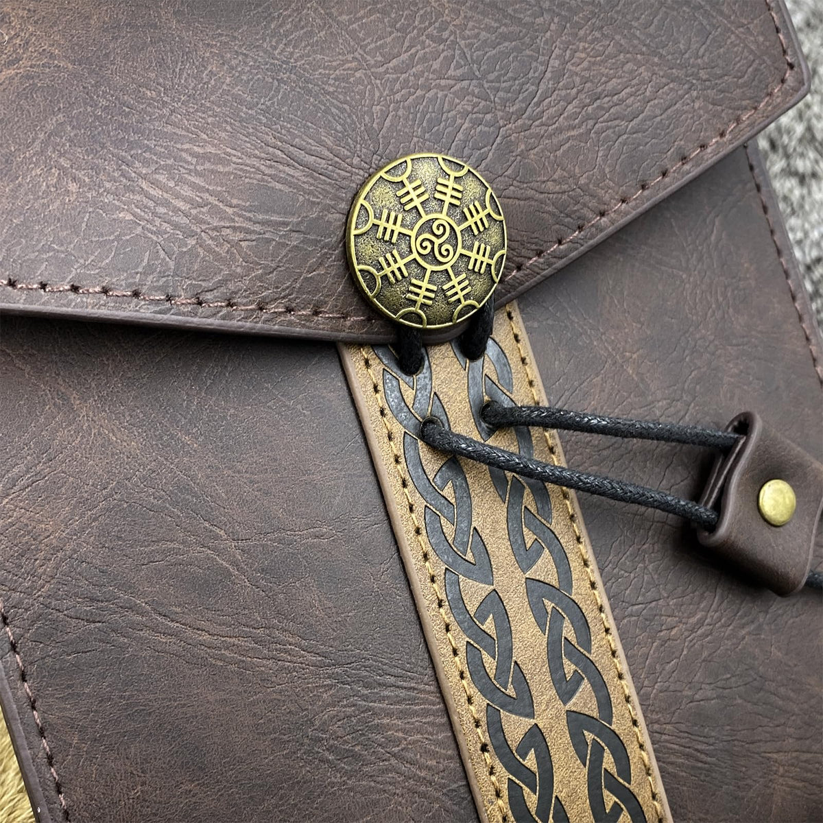 HiiFeuer Vintage Medieval Faux Leather Belt Bag, Retro Middle Ages Belt Pouch Waist bag, Portable Side Pack For LARP Ren Faire (Brown A)
