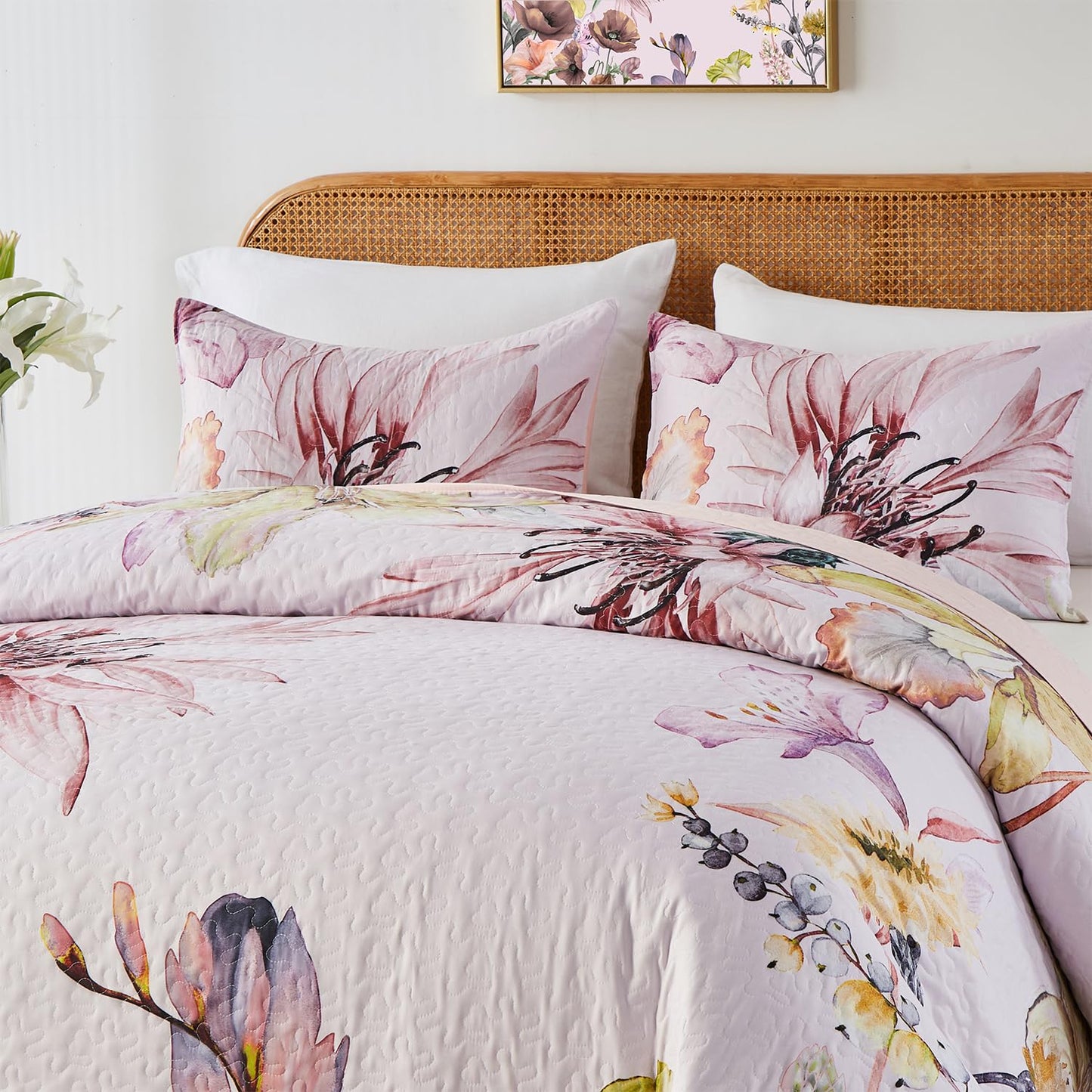 Yogeneg Full Queen Size Quilt Set,Elegant Floral Botanical Pattern Pink Bedding Set,3 Piece Lightweight Soft Summer Bedspread Coverlet with 2 PIillow Sham for All Season(Blush Floral,90"x96")