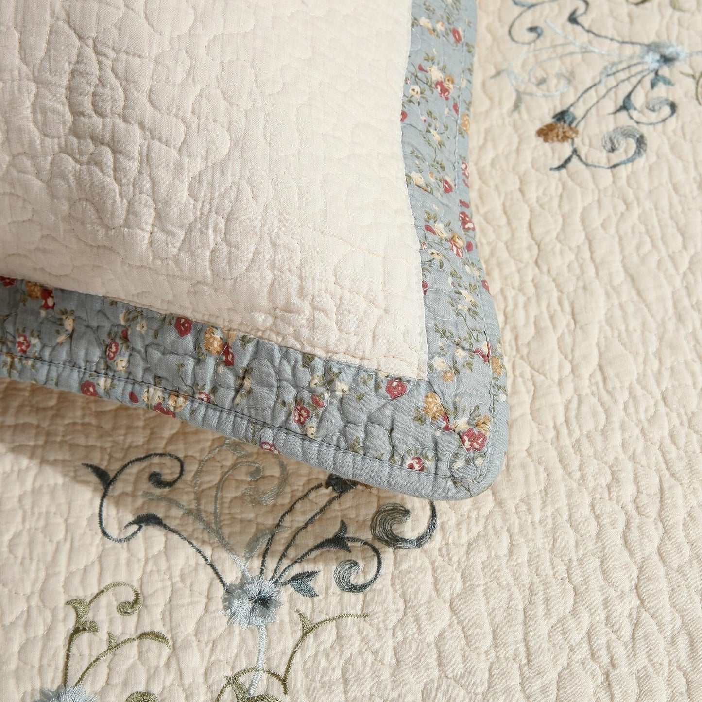 Quilt Set Floral Leaves 3D Embroidery Pattern 3 PCS Cotton Reversible Quilted Embroidered Decorative Bedspreads Coverlet Set, Lightweight &Soft Queen Size Beige Bedding Coverlet for All Season