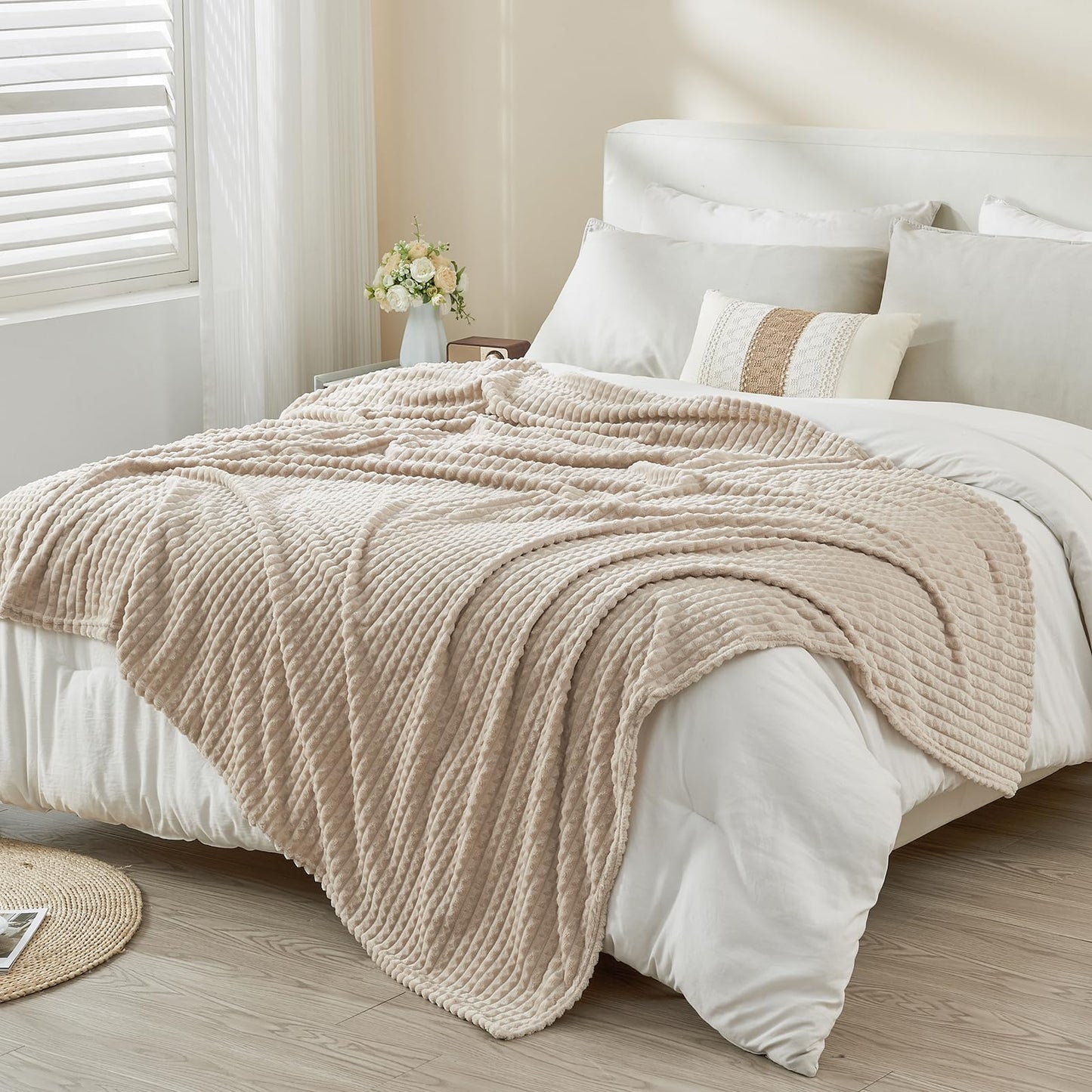 EMME Fleece Blanket, 3D Jacquard Throw Blanket for Couch and Bed, Soft Cozy and Fluffy Blankets Lightweight Luxury Flannel with Geometric Grid Design (Beige, 50'' x 60'')