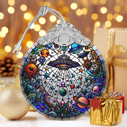 UFO Alien Stained Glass Ornament, Christmas Ornaments, Christmas Tree Decorations, UFO Alien Christmas Decor, UFO Alien Ornaments for Christmas Tree, Holiday Presents, Gift Exchange Ideas